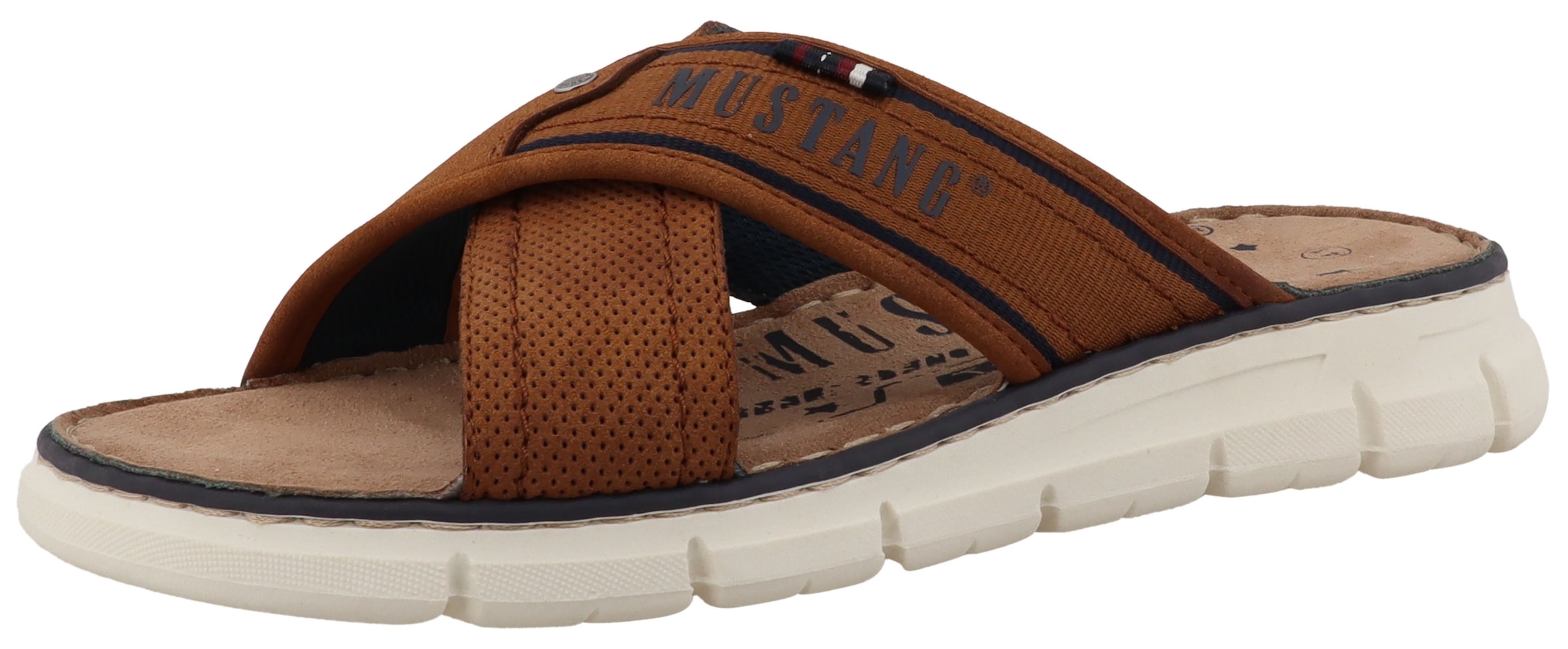 Mustang Shoes Pantolette »Emiliano«  Sommerschuh, Schlupfschuh mit Logoschriftzug