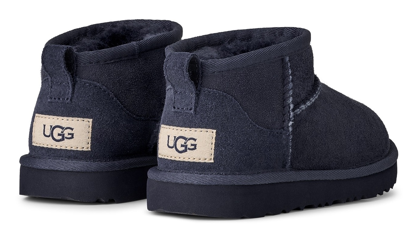UGG Winterboots »UNISEX, Classic Ultra Mini«  , Schlupfstiefel, Winterstiefel, Boots mit Lammfellfutter