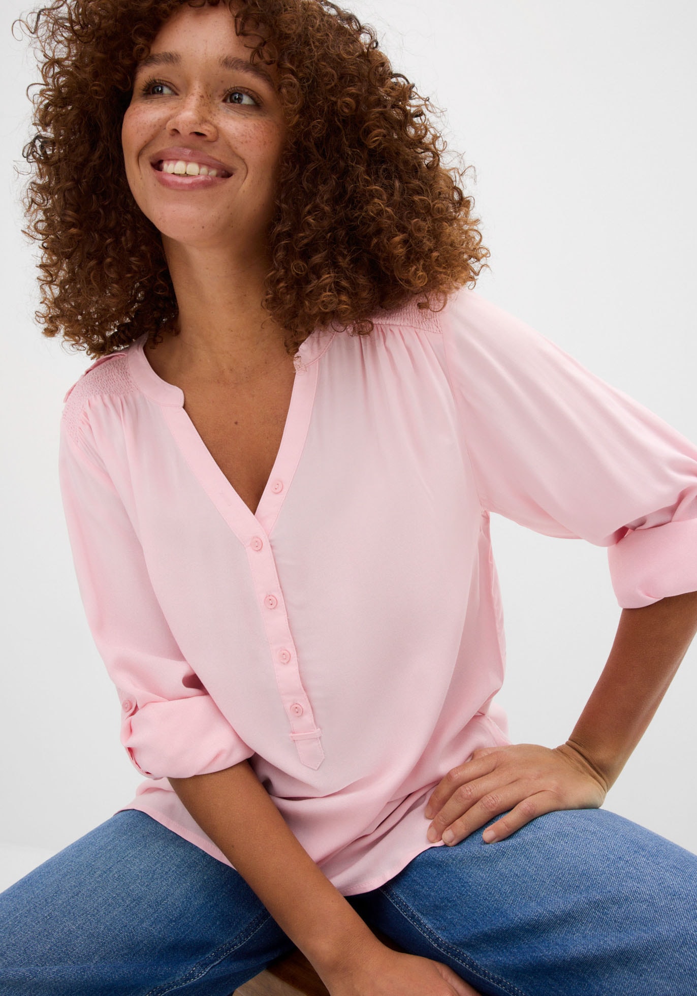 bonprix Tunika »Tunikabluse aus softer Viskose« Casual Stil, Regular Fit, mit Rundsaum, mit Knopfleiste