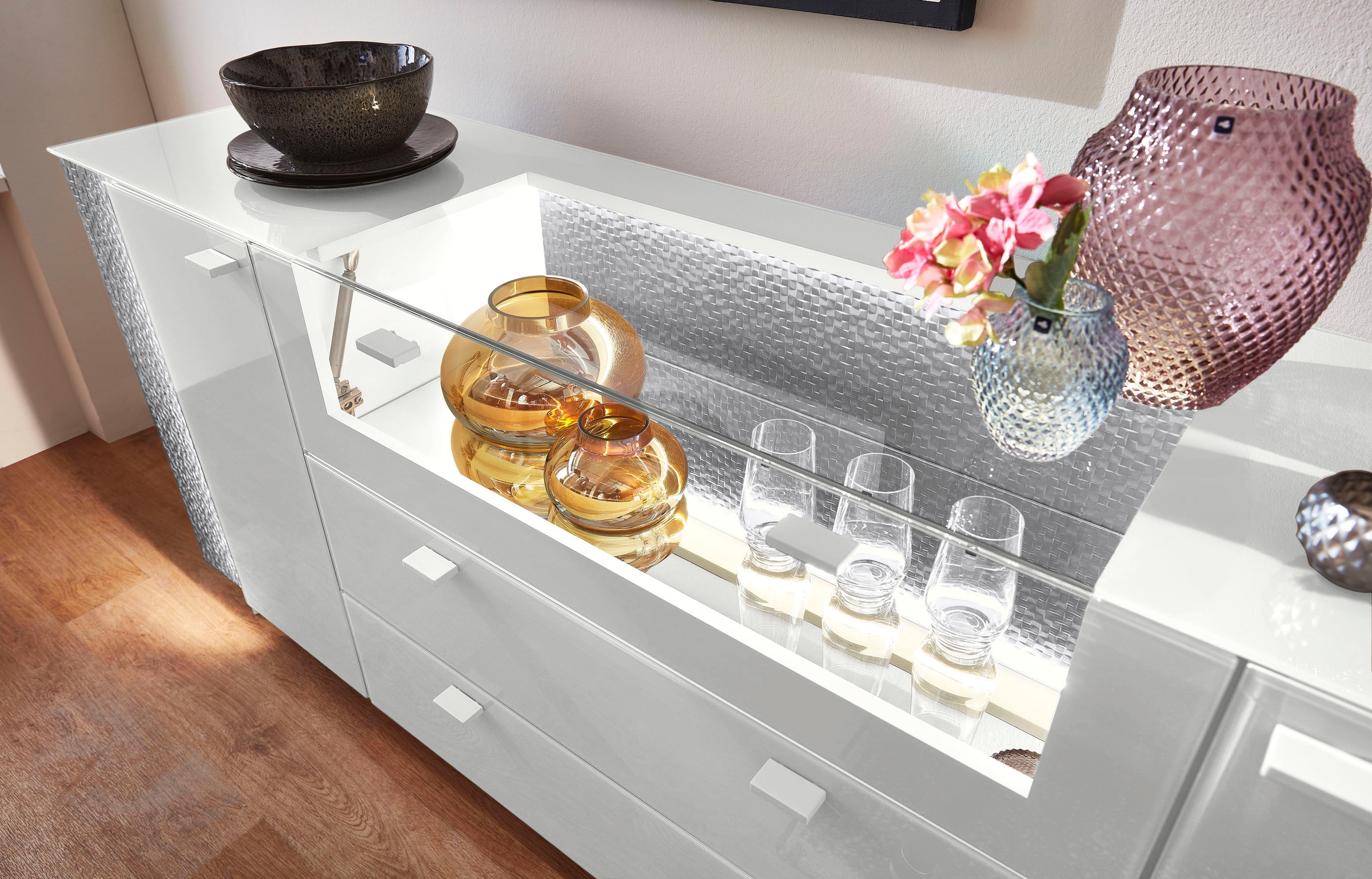 LEONARDO Sideboard »AUREA«, mit Pailletten-Akzent, wahlweise mit Beleuchtung