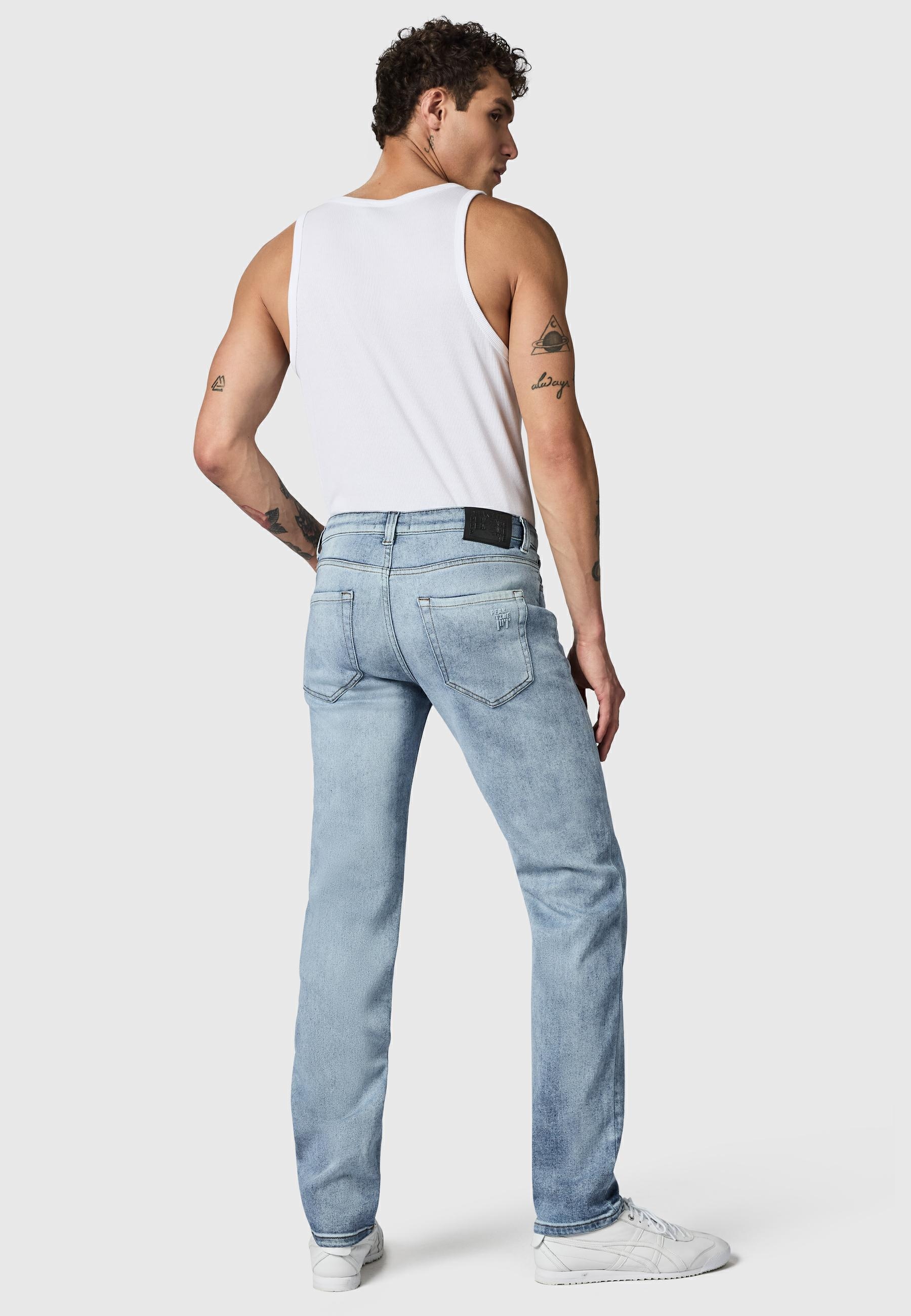 PEAK TIME Tapered-fit-Jeans »Tapered-fit-Jeans Cosmis« Herren Tapered Jeans mit Logoprägung