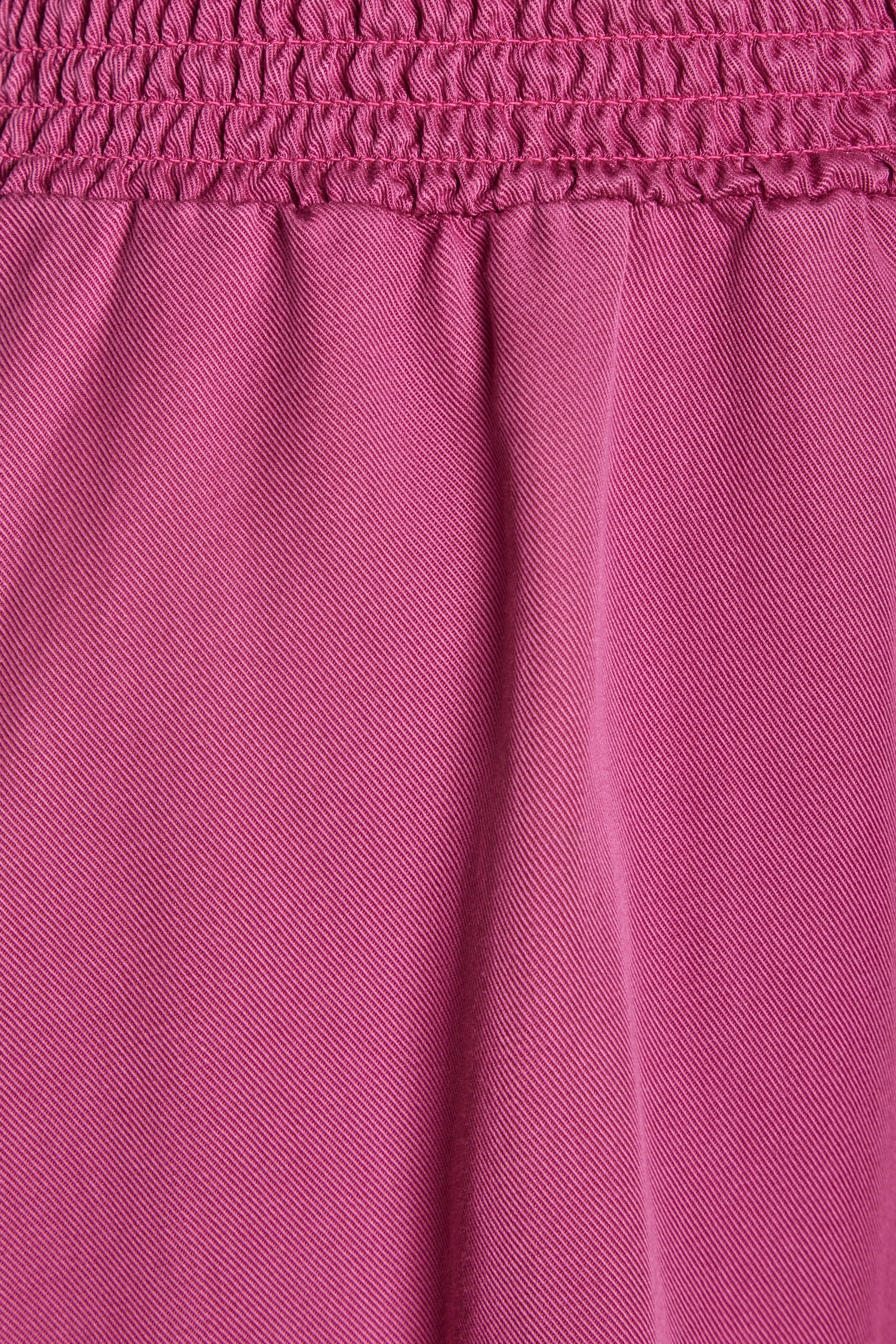 Buffalo Sommerkleid »mit V-Ausschnitt aus weicher Lyocellware« Seitennahttaschen kurzes Kleid, figurumspielendes Sommerkleid, Strandkleid, Tunikakleid