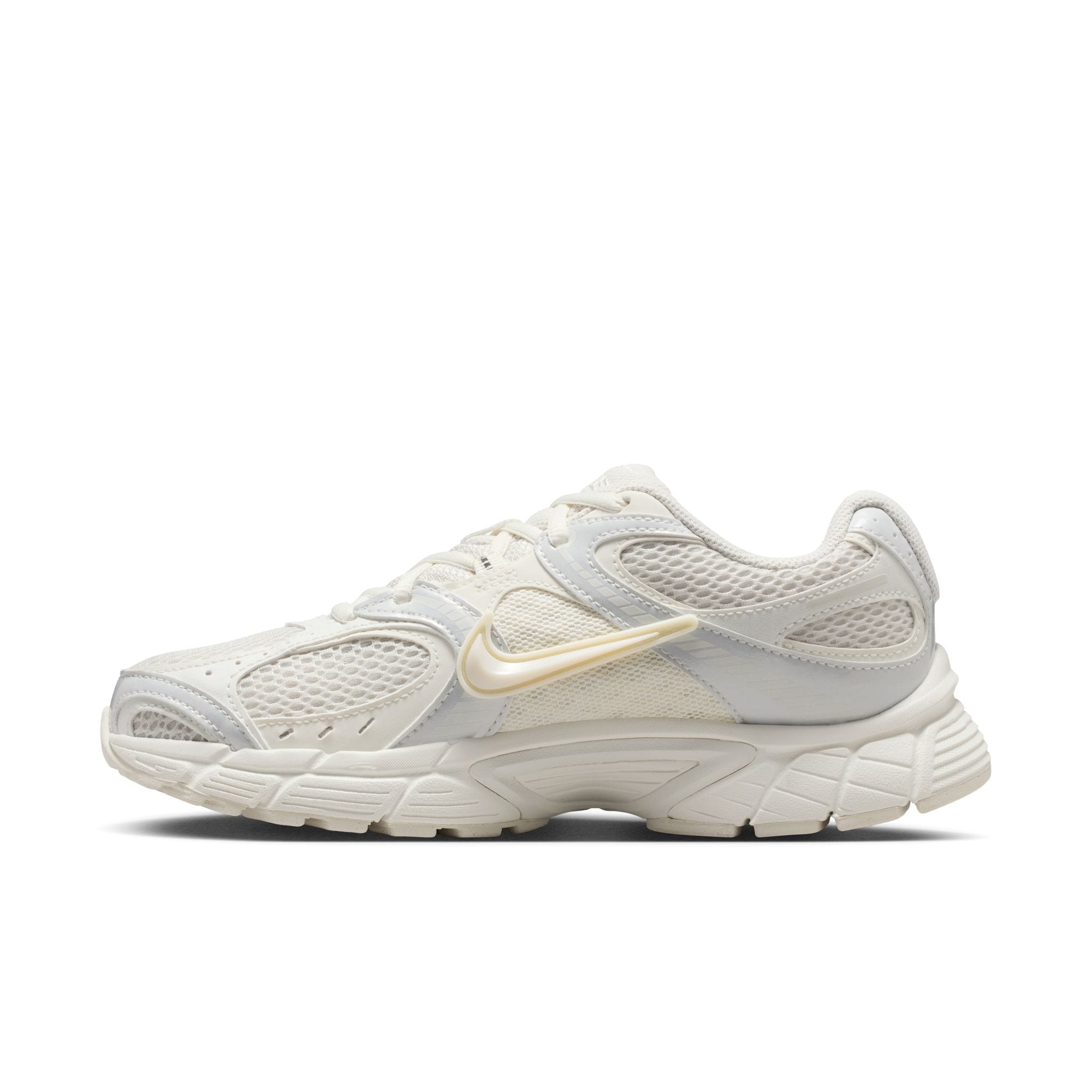 Nike Sportswear Sneaker »W V5 RNR«  inspiriert vom Design des Y2K Nike Vomero 5