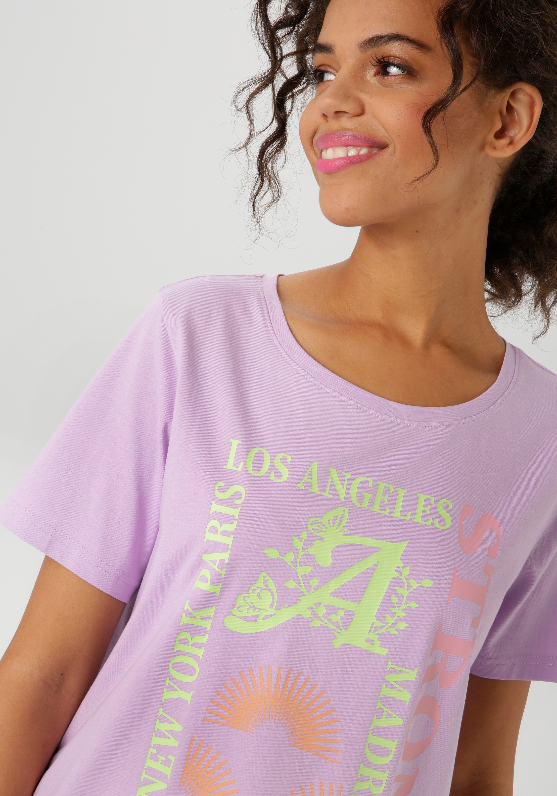 Aniston CASUAL T-Shirt, mit farbharmonischen Frontprint aus Foliendruck - NEUE KOLLEKTION