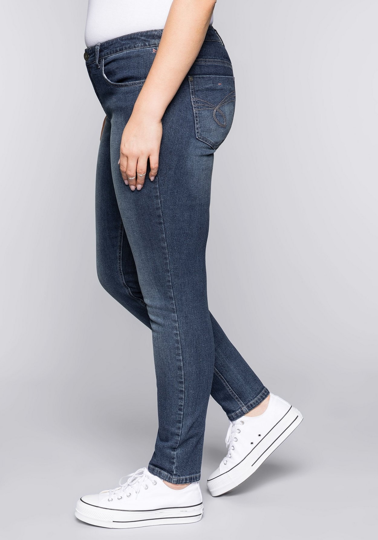 Sheego Stretch-Jeans »Jeans in schmaler Form«