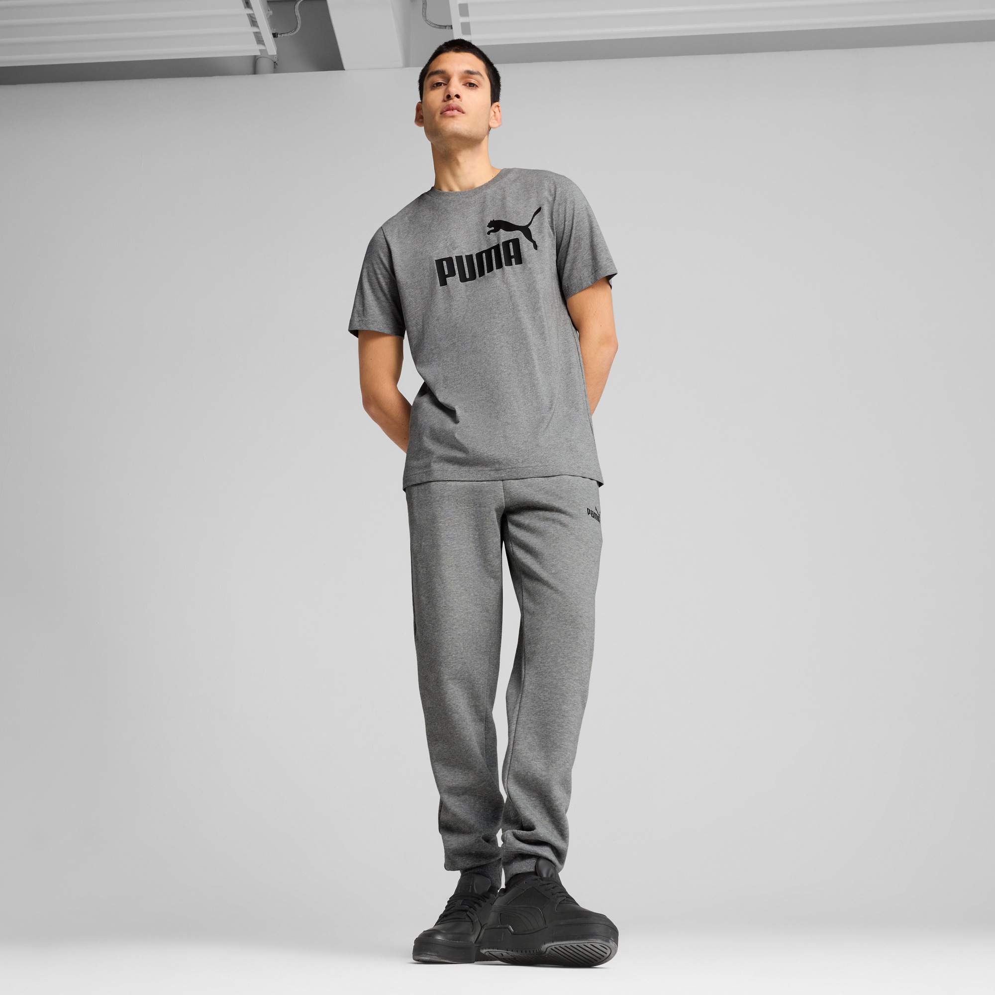 PUMA T-Shirt »ESS NO. 1 LOGO TEE«, Basic Herren T-Shirt mit Logo