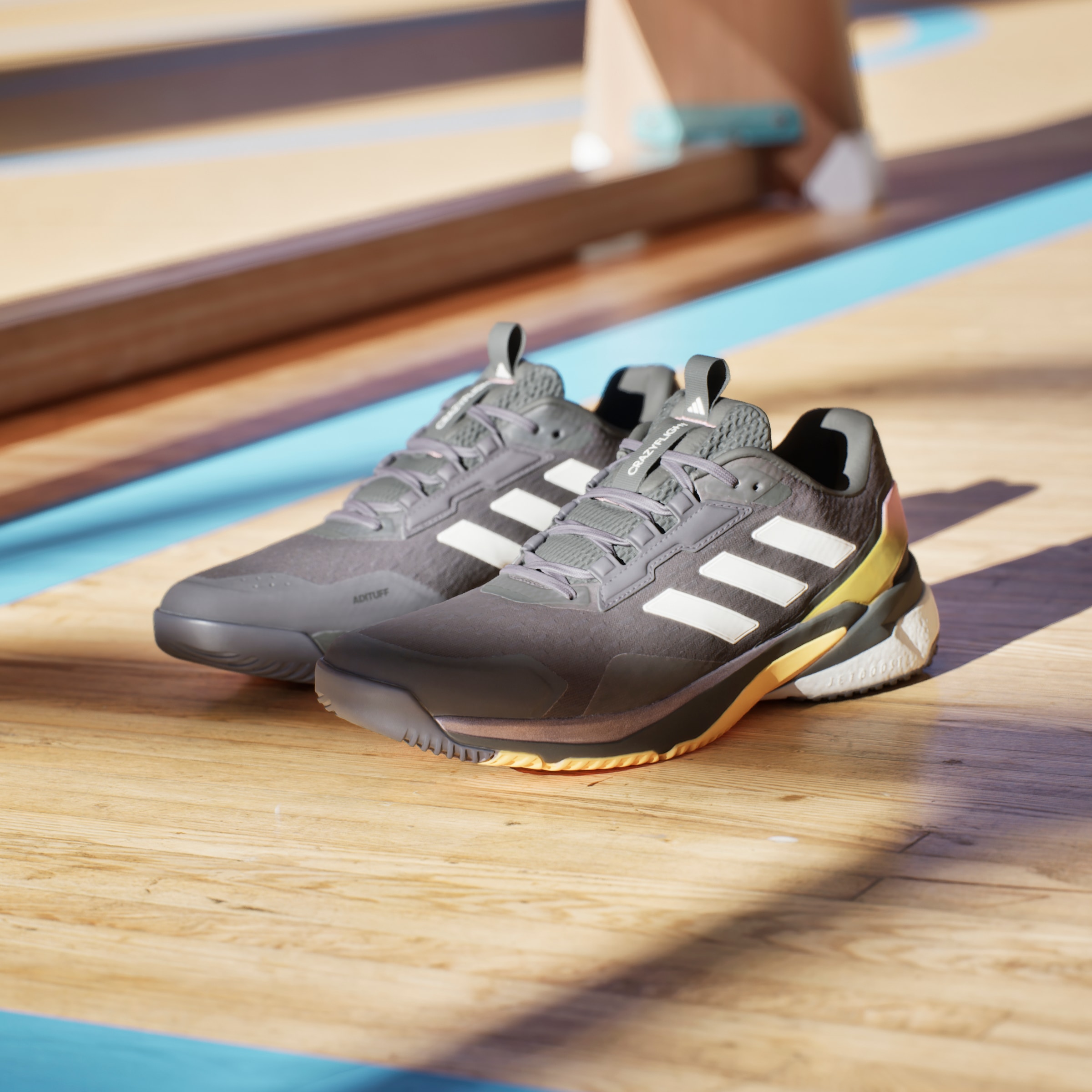 adidas Performance Indoorschuh »CRAZYFLIGHT 5 INDOOR«, besonders geeignet für Volleyball und Handball