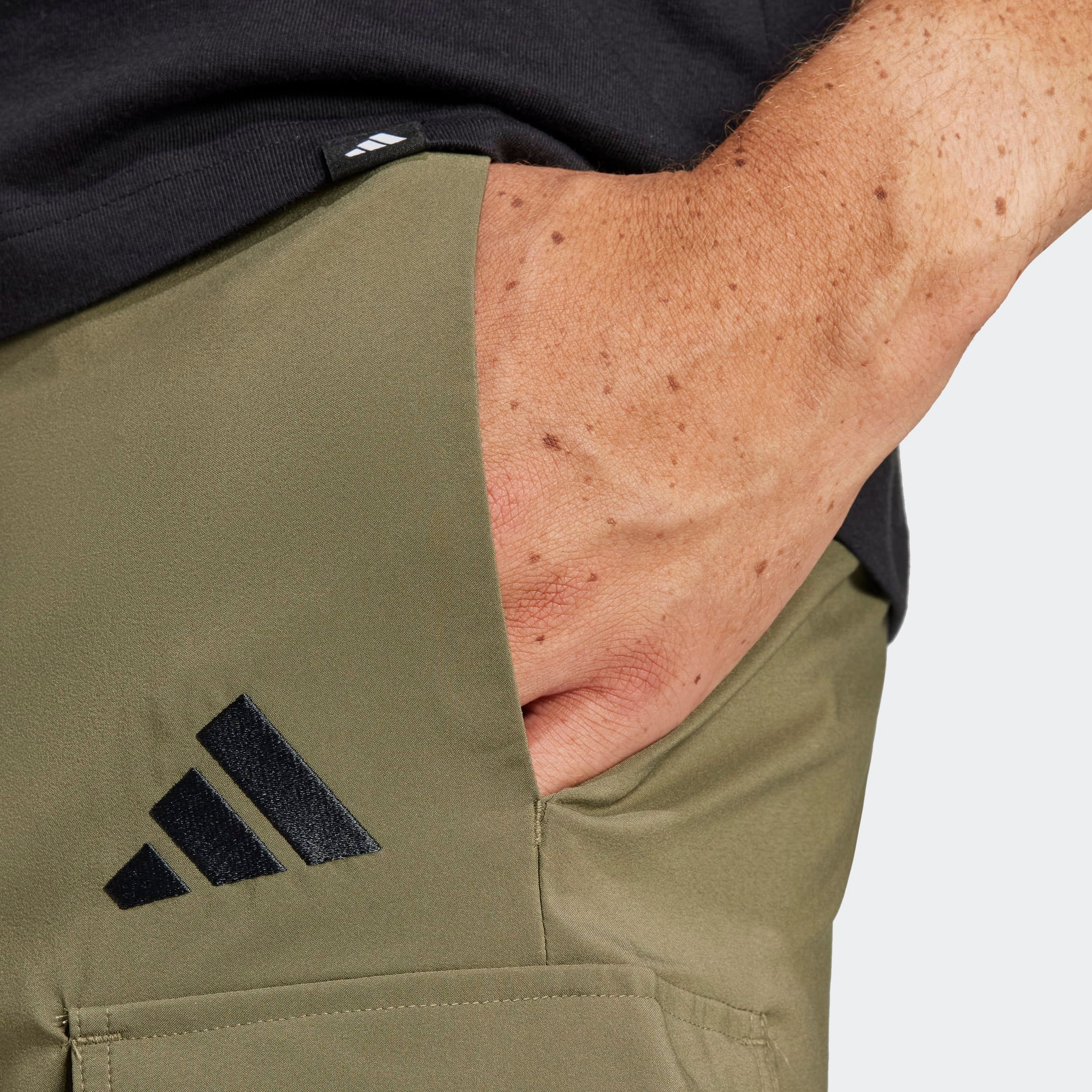 adidas Sportswear Shorts »ESSENTIALS SMALL LOGO CARGO CHELSEA«