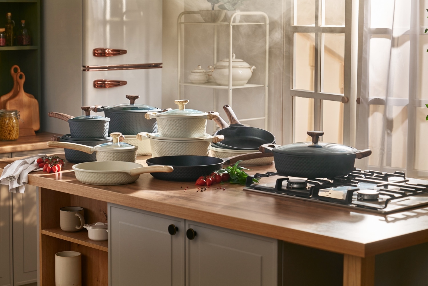 RESTO Kitchenware Bratpfanne »Ran, Universalpfanne mit Antihaftbeschichtung« Aluminiumguss 1 Stk. tlg. Induktion, für alle Herdarten geeignet