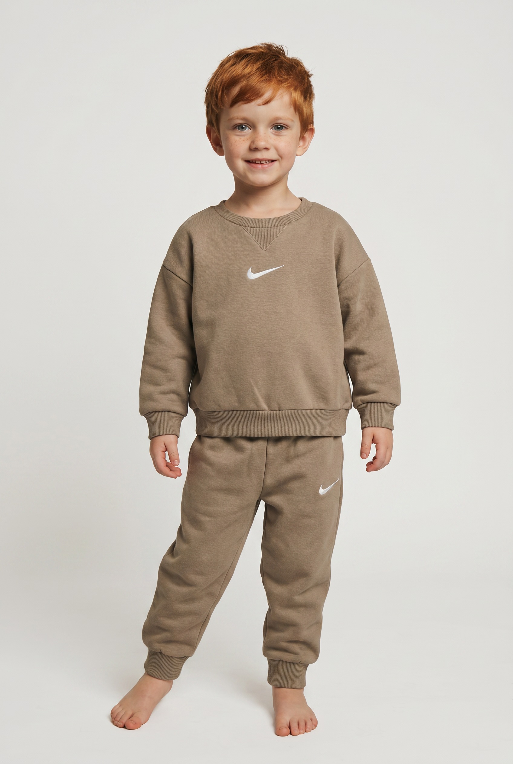 Nike Sportswear Jogginganzug »ESSENTIAL FLEECE CREW SET« Set, 2 für Babys und Kinder, unifarbenes Design, mit sportlicher Optik