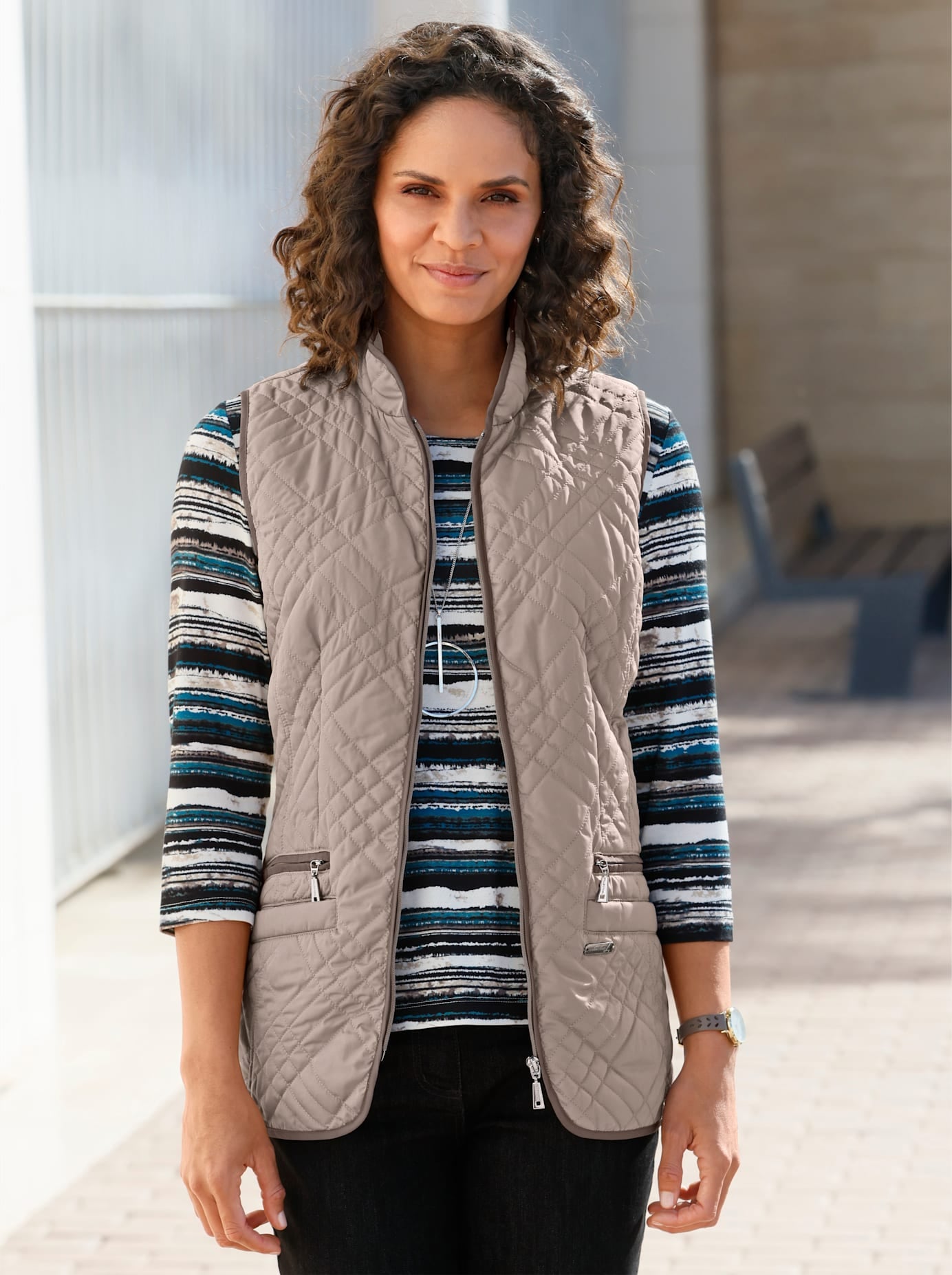 Casual Looks Damen Steppweste in beige, Größe 36