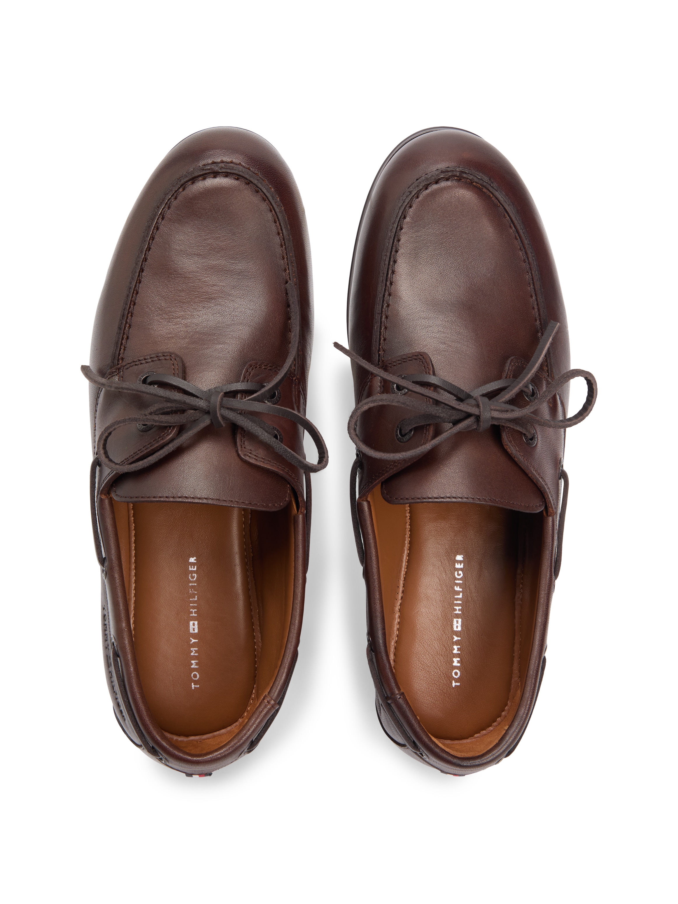 Tommy Hilfiger Bootsschuh »FLEXIBLE SLIM LEATHER BOAT SHOE«  Schnürschuh, Halbschuh mit Mokassinnaht