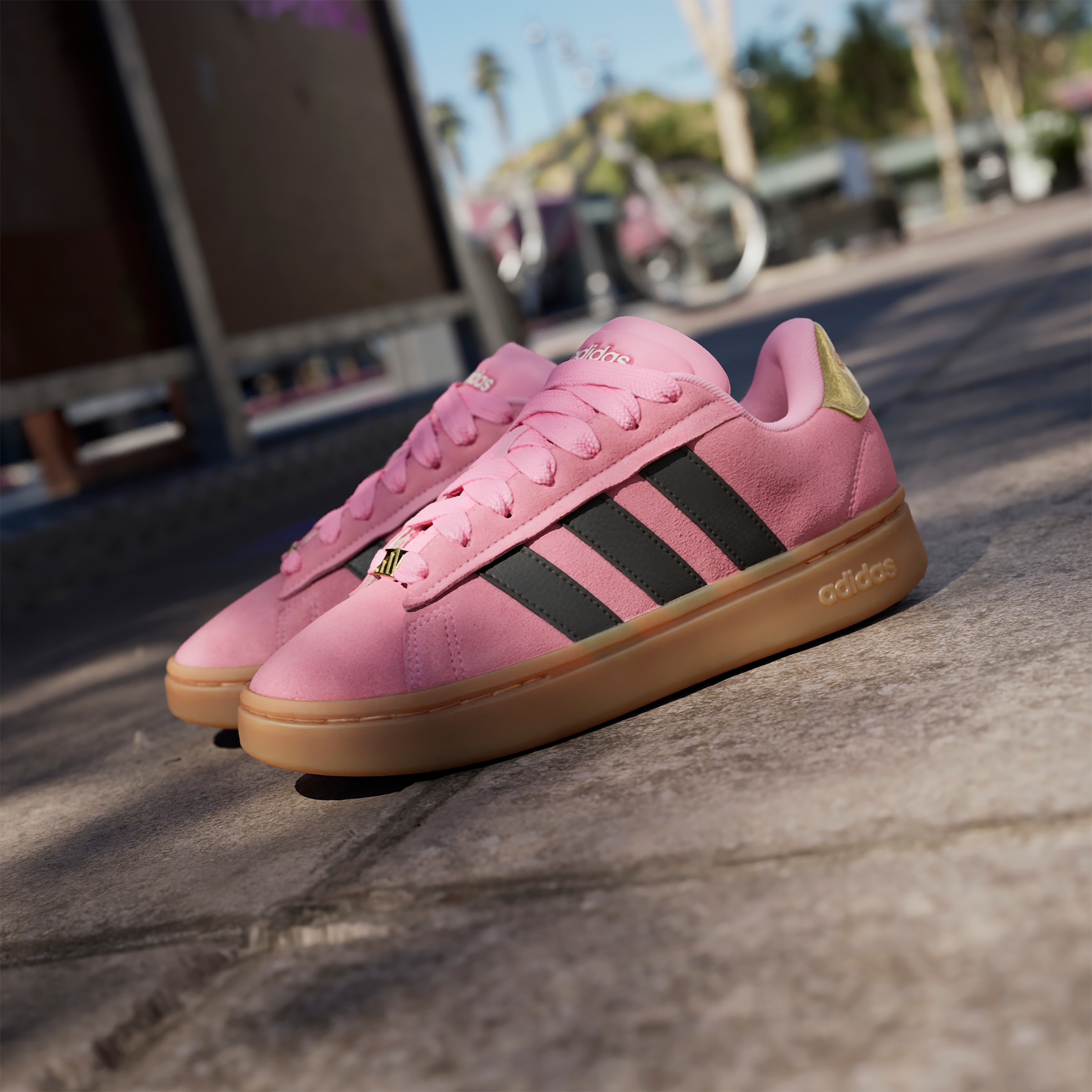 adidas Sportswear Sneaker »GRAND COURT ALPHA 00S«, Design inspiriert vom adidas Campus 00