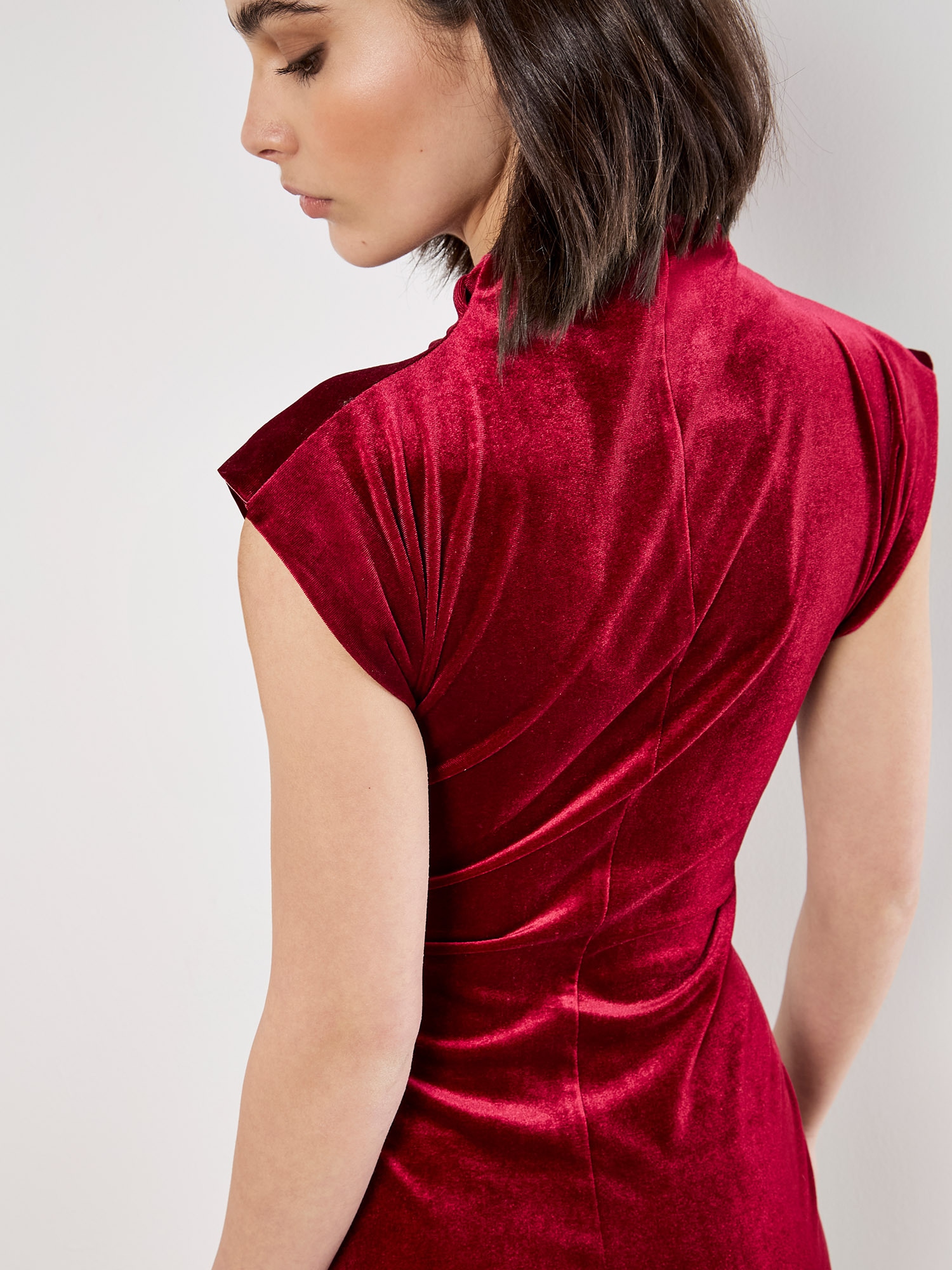 Apricot Samtkleid »Samtkleid« mit Flügelärmeln