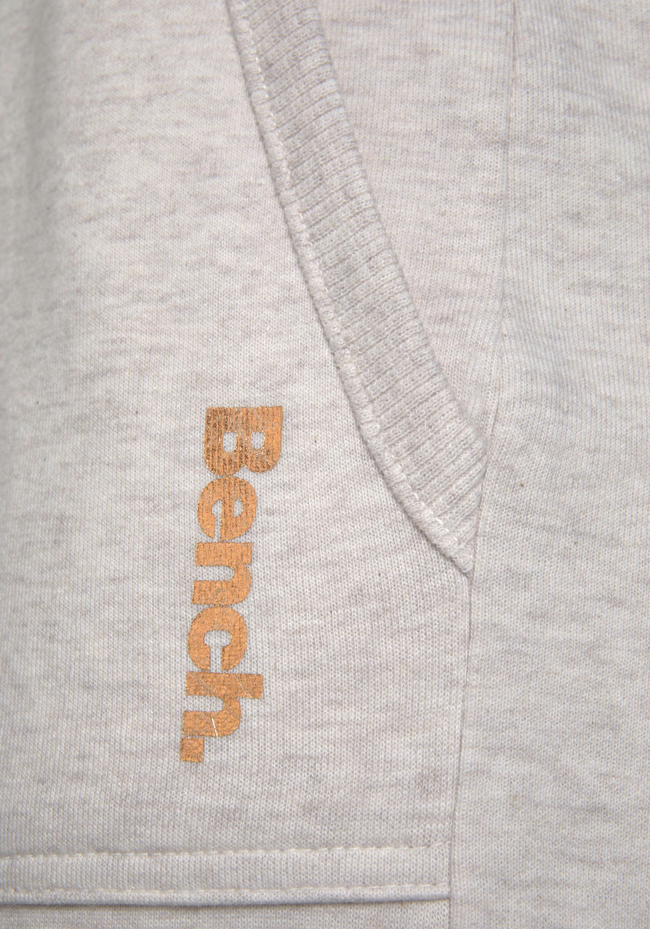 Bench. Loungewear Bermudas, mit aufgeschlagenen Beinsäumen und seitlichen Taschen, Loungewear