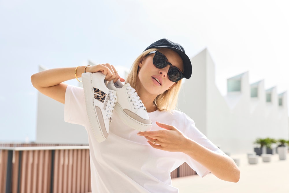 Rieker Plateausneaker  Halbschuh, Schnürschuh, Casual-Sneaker mit leo-Besatz