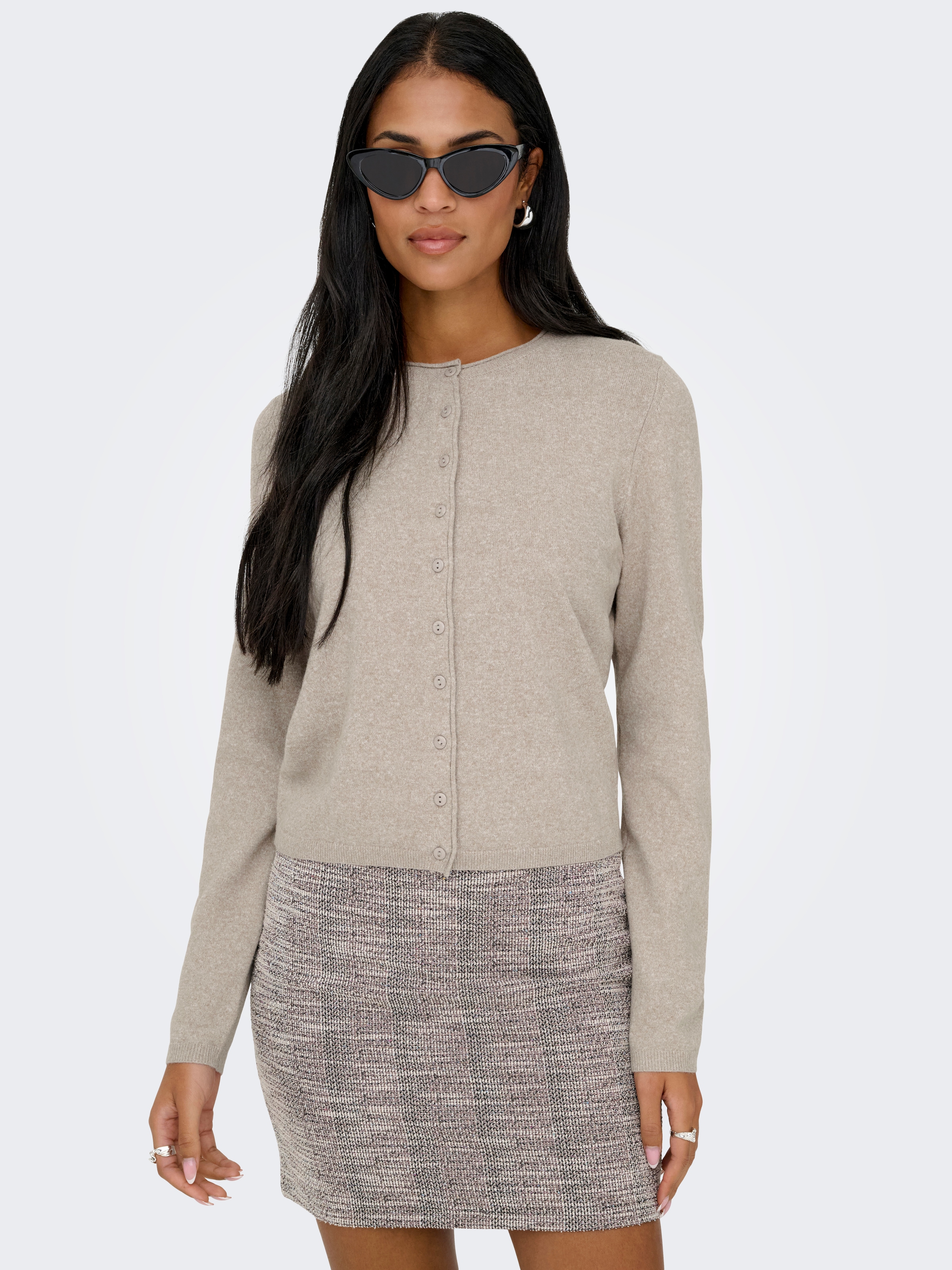 ONLY Strickjacke »ONLLOYAL LIFE LS O-NECK BUT CAR KNT NOOS« gerippte Ärmelbündchen