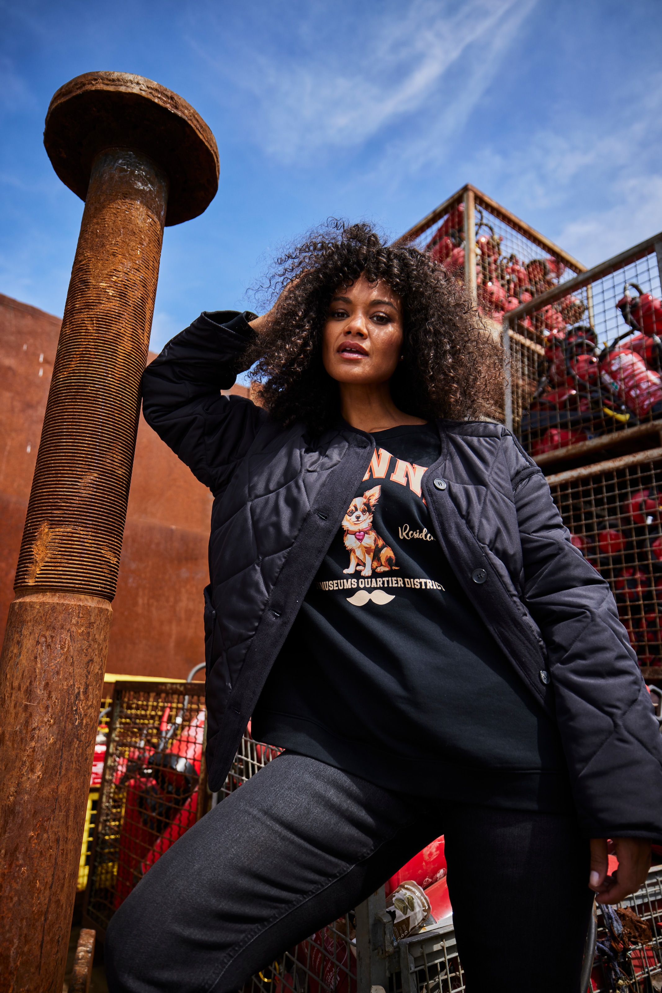 Aniston PLUS Sweatshirt , mit süßer Applikation - NEUE KOLLEKTION
