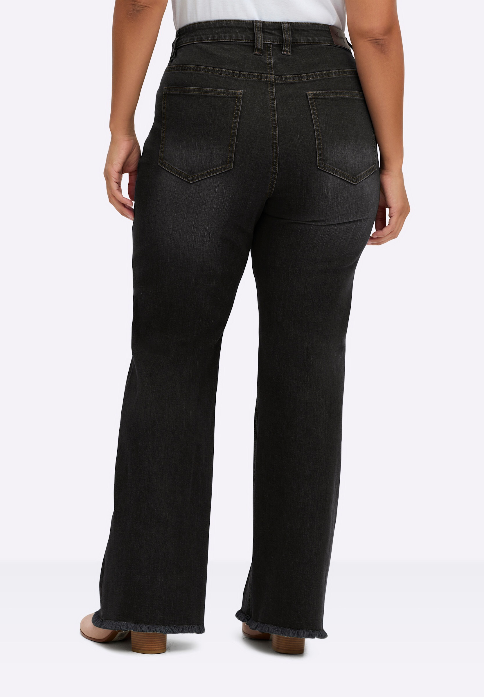 Sheego 5-Pocket-Jeans »Jeans Bootcut-Jeans mit Fransensaum«