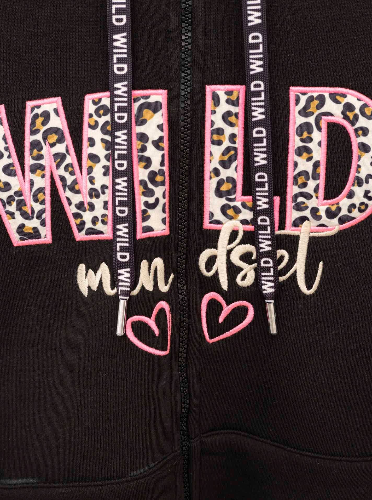 Zwillingsherz Jerseymantel »"Wild Mindset"«, mit großem WILD Motiv gestickt, Leo Details, Taschen