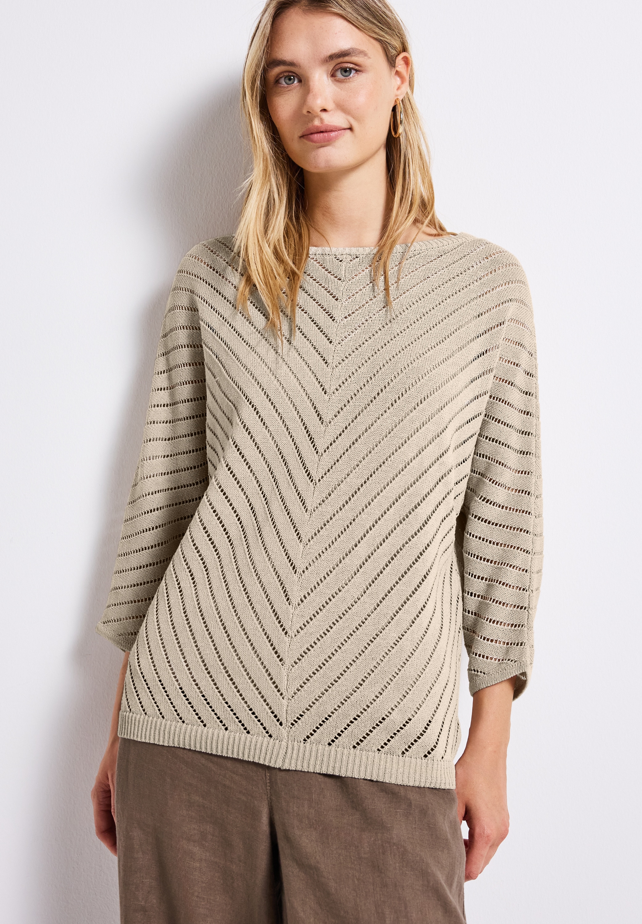 STREET ONE Strickpullover, mit durchscheinenden Häkel-Details und grafischem Muster