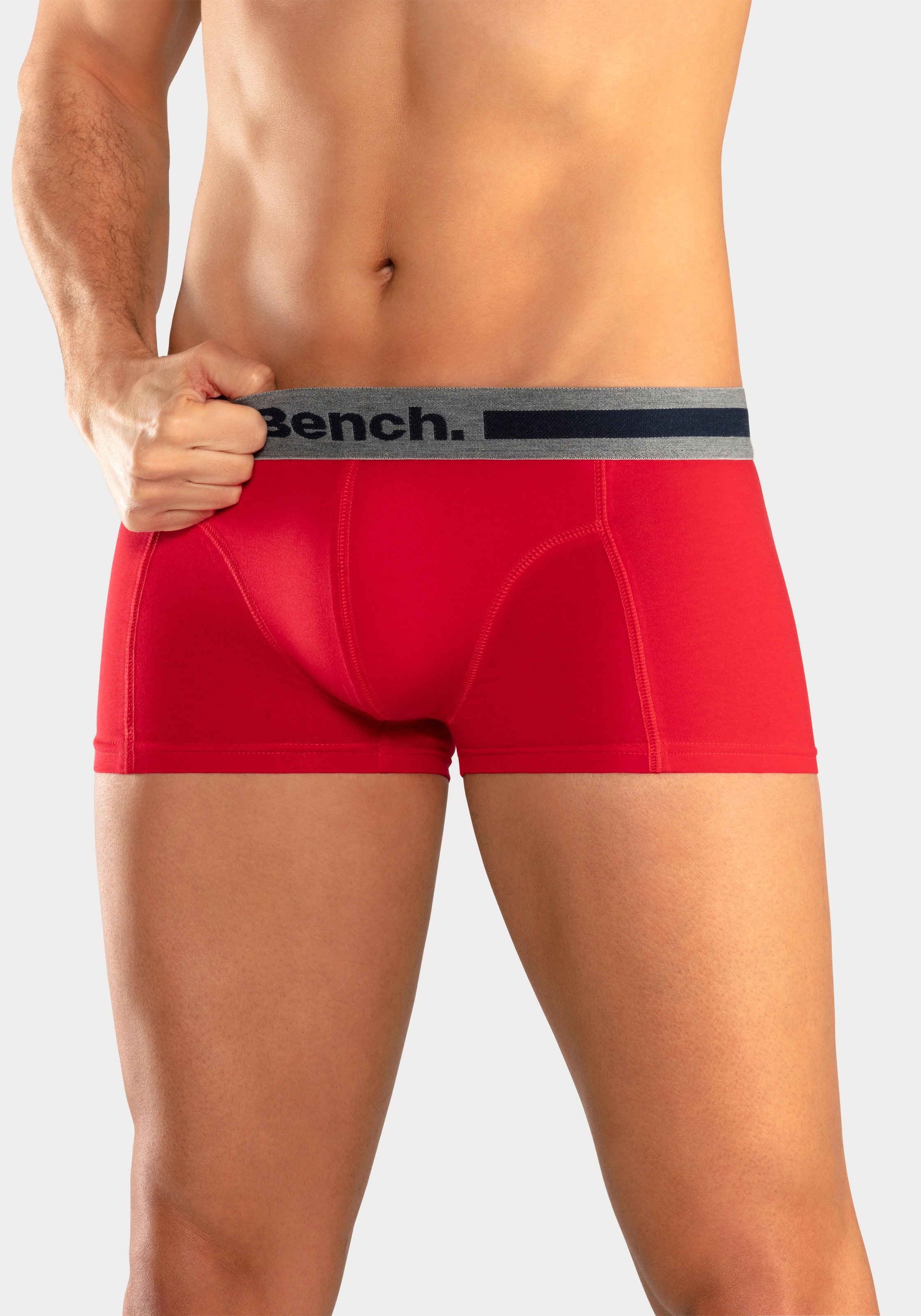 Bench. Hipster, (Packung, 4 St.), knapp sitzende Boxershorts aus Baumwollmischung