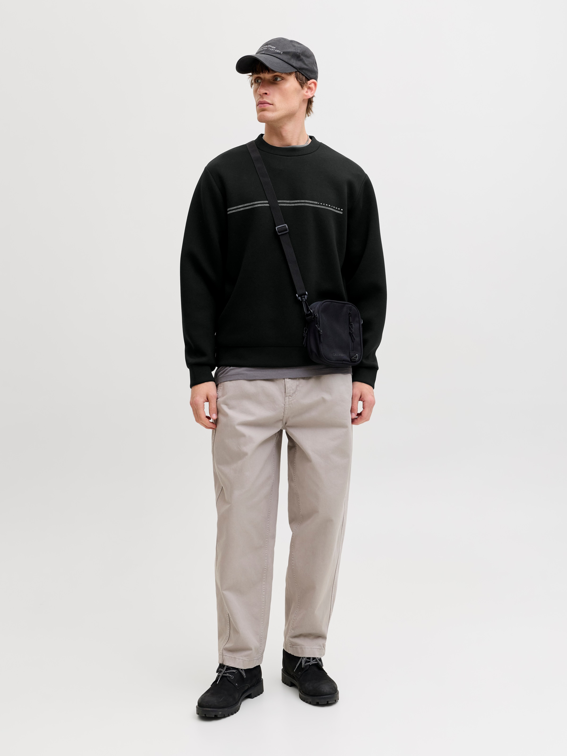 Jack & Jones Sweatshirt »JCOFUSION SCUBA SWEAT CREW NECK SN«, Materialmix, relaxed fit

