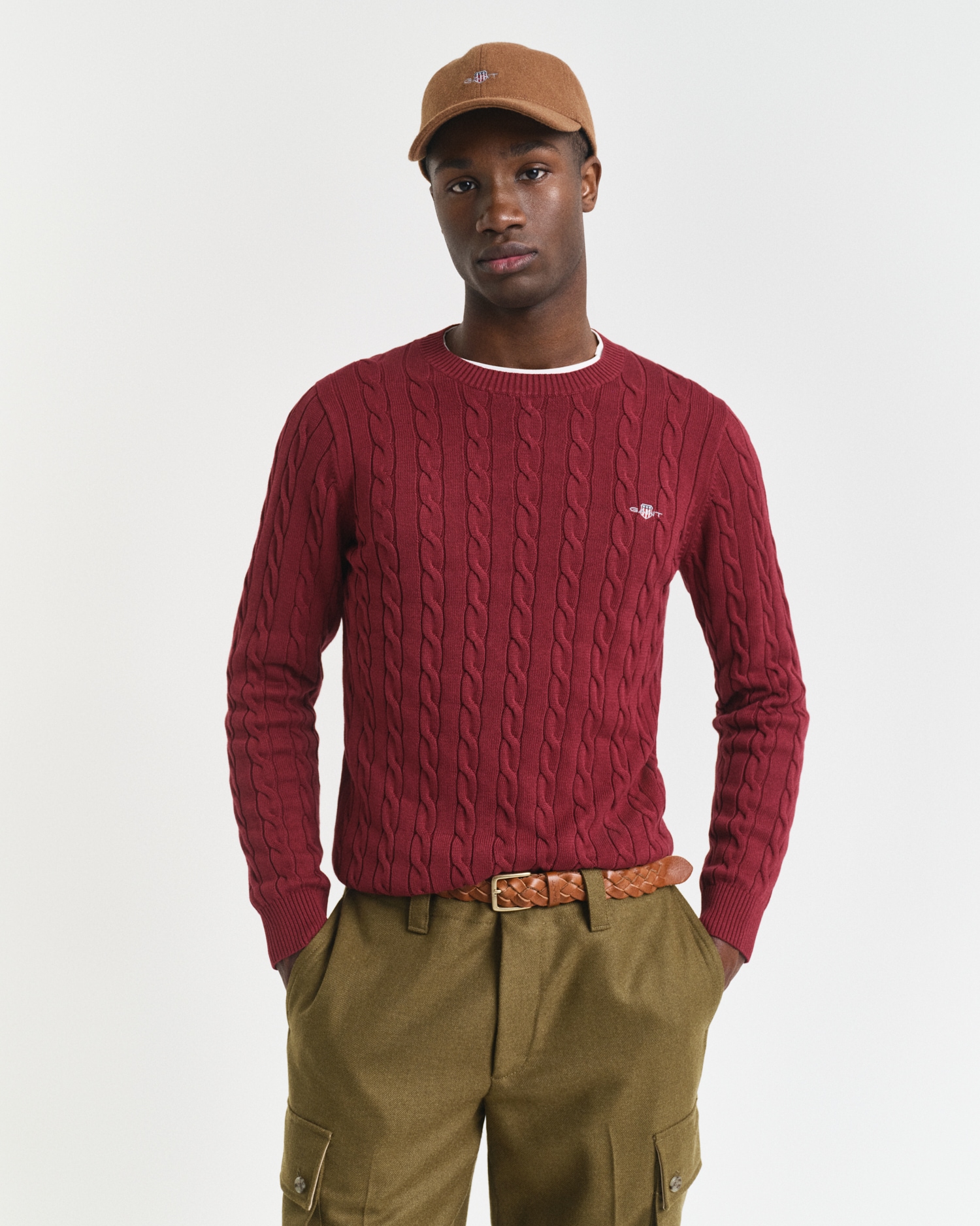 Gant Strickpullover »COTTON CABLE C-NECK«, mit Wappen-Logostickerei auf der Brust