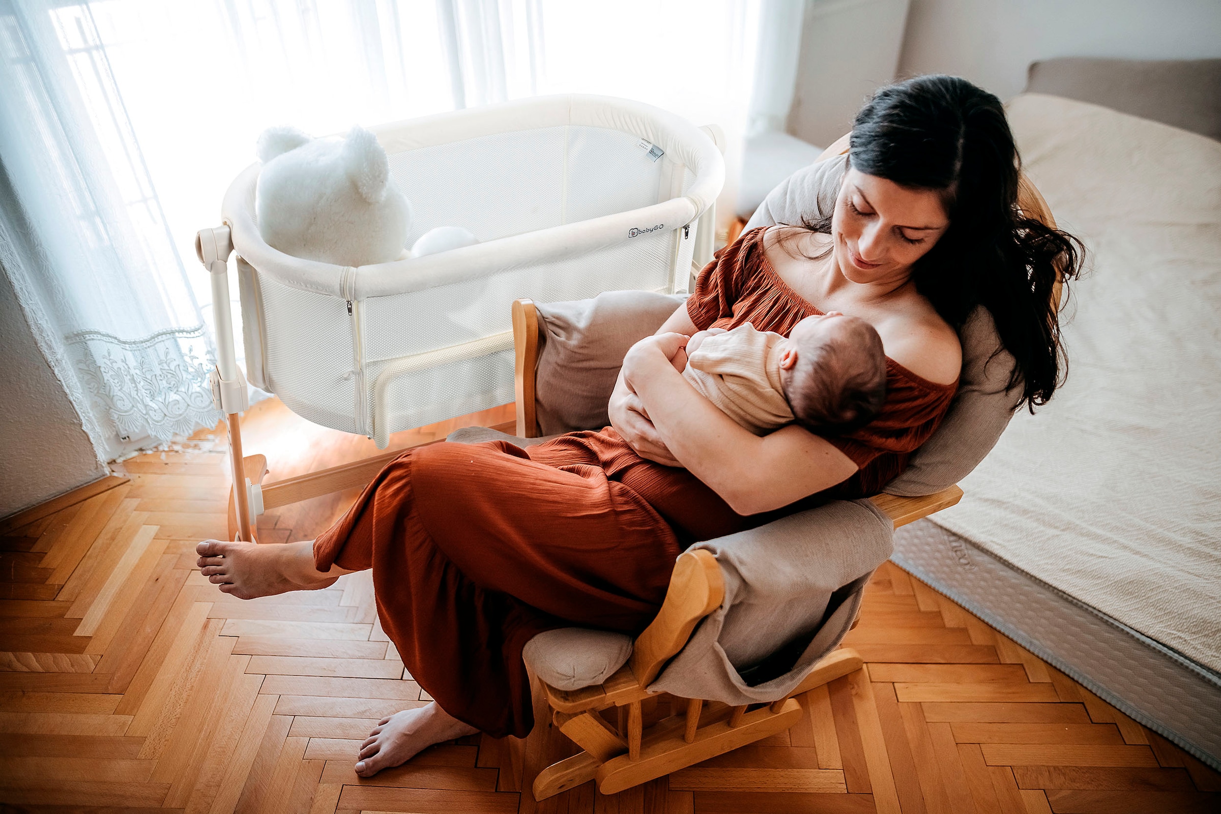 BabyGo Beistellbett »Amila, beige white«, mit Schaukelfunktion
