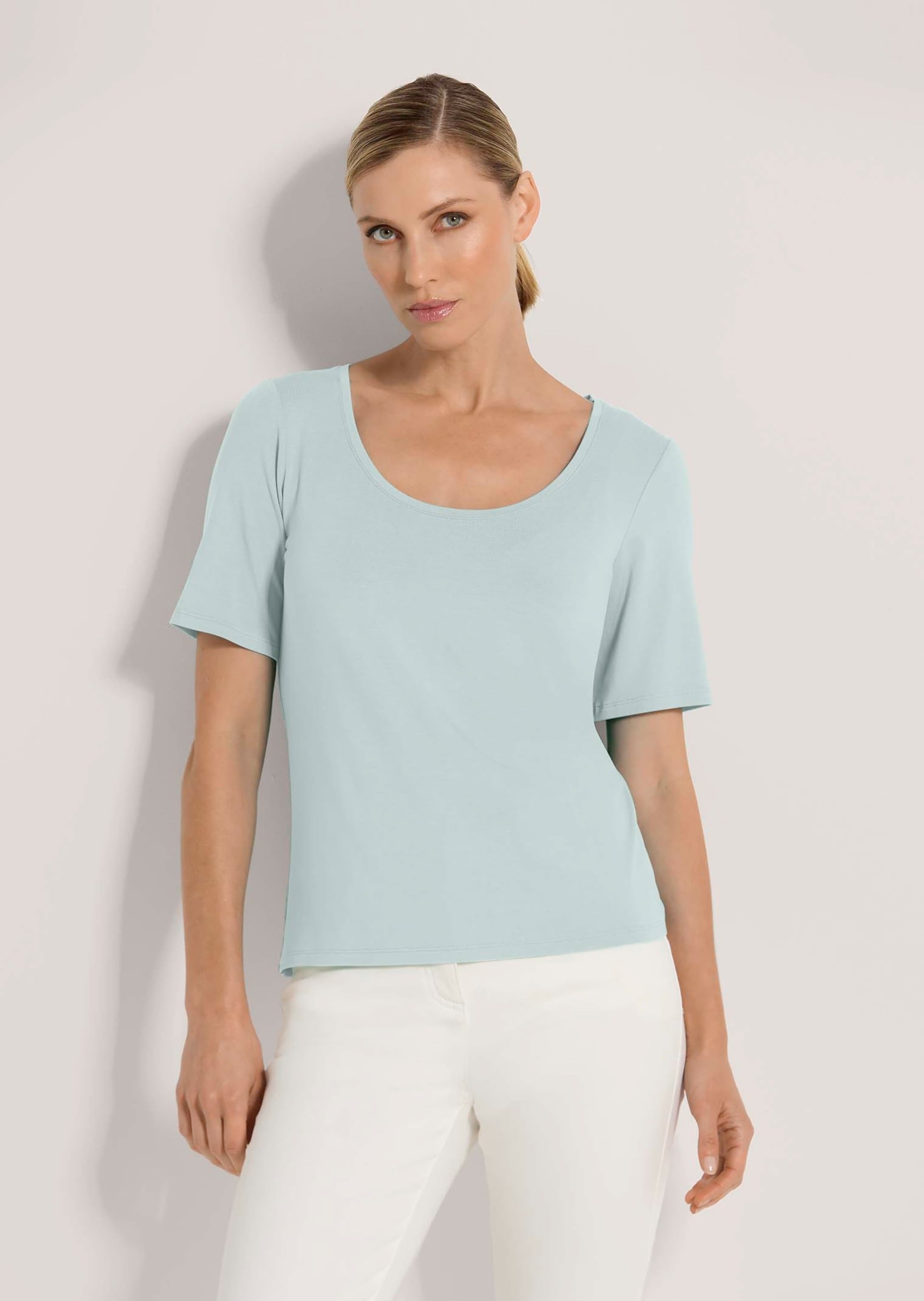 MADELEINE Kurzarmshirt »Shirt Sommerliches Basicshirt mit Rundhalsausschnitt«