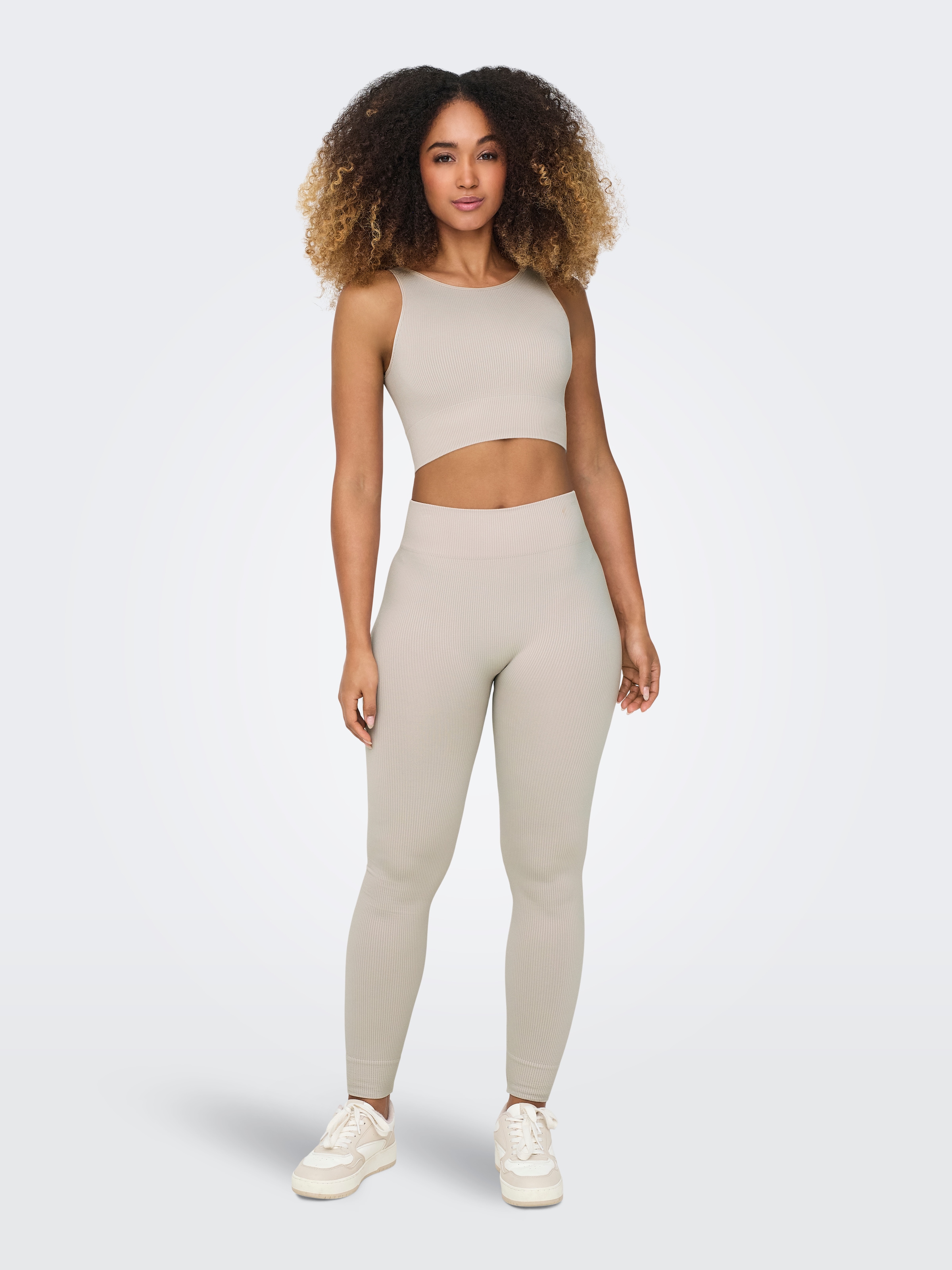 ONLY Play Trainingstop »ONPJAIA LIFE UN SL SEAM SHORT TOP NOOS«, Cropped Fit, in feiner Rippstruktur