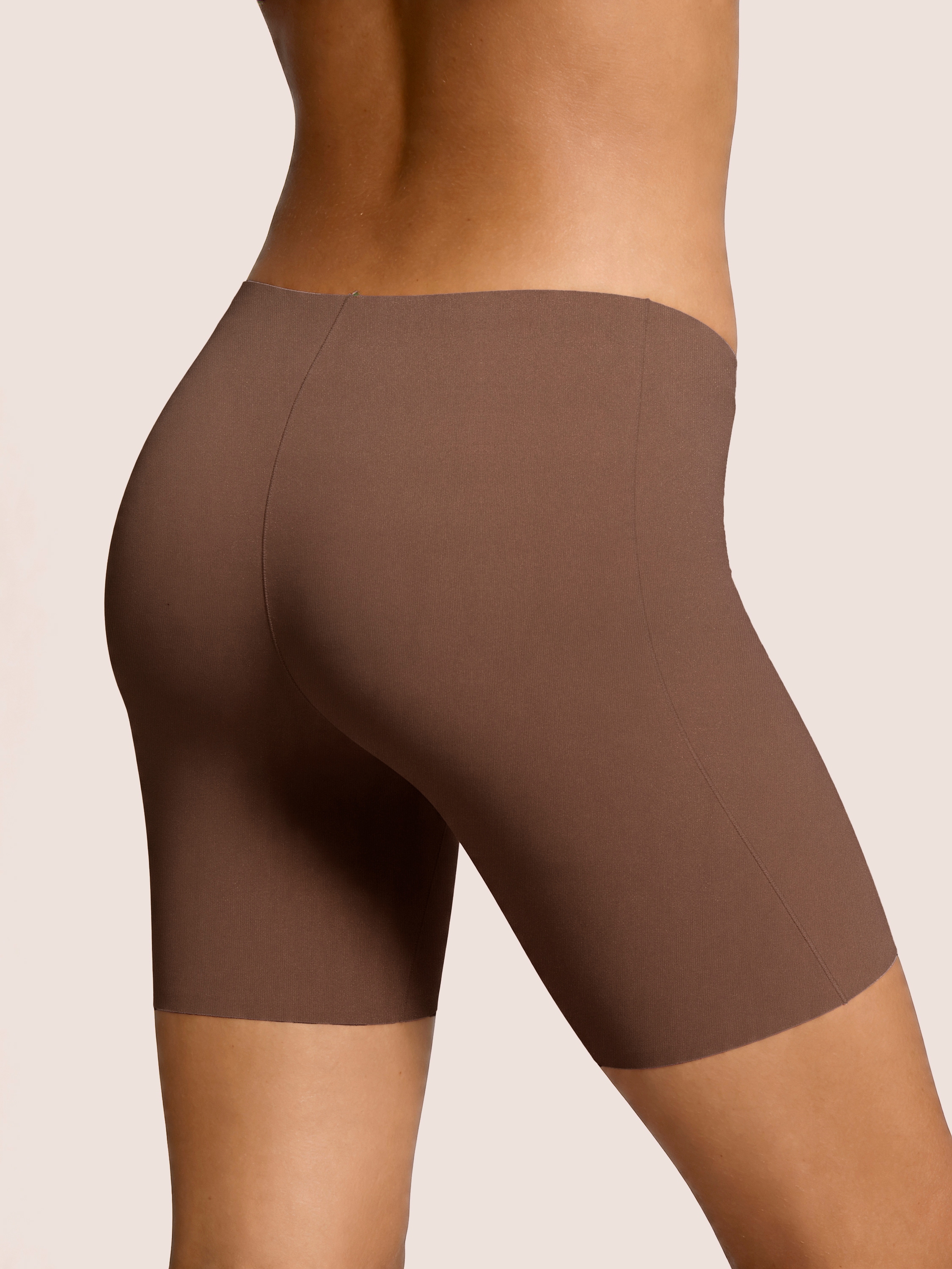 LASCANA Formpants eng anliegende Passform, Softshaping-Effekt, elastisches Material