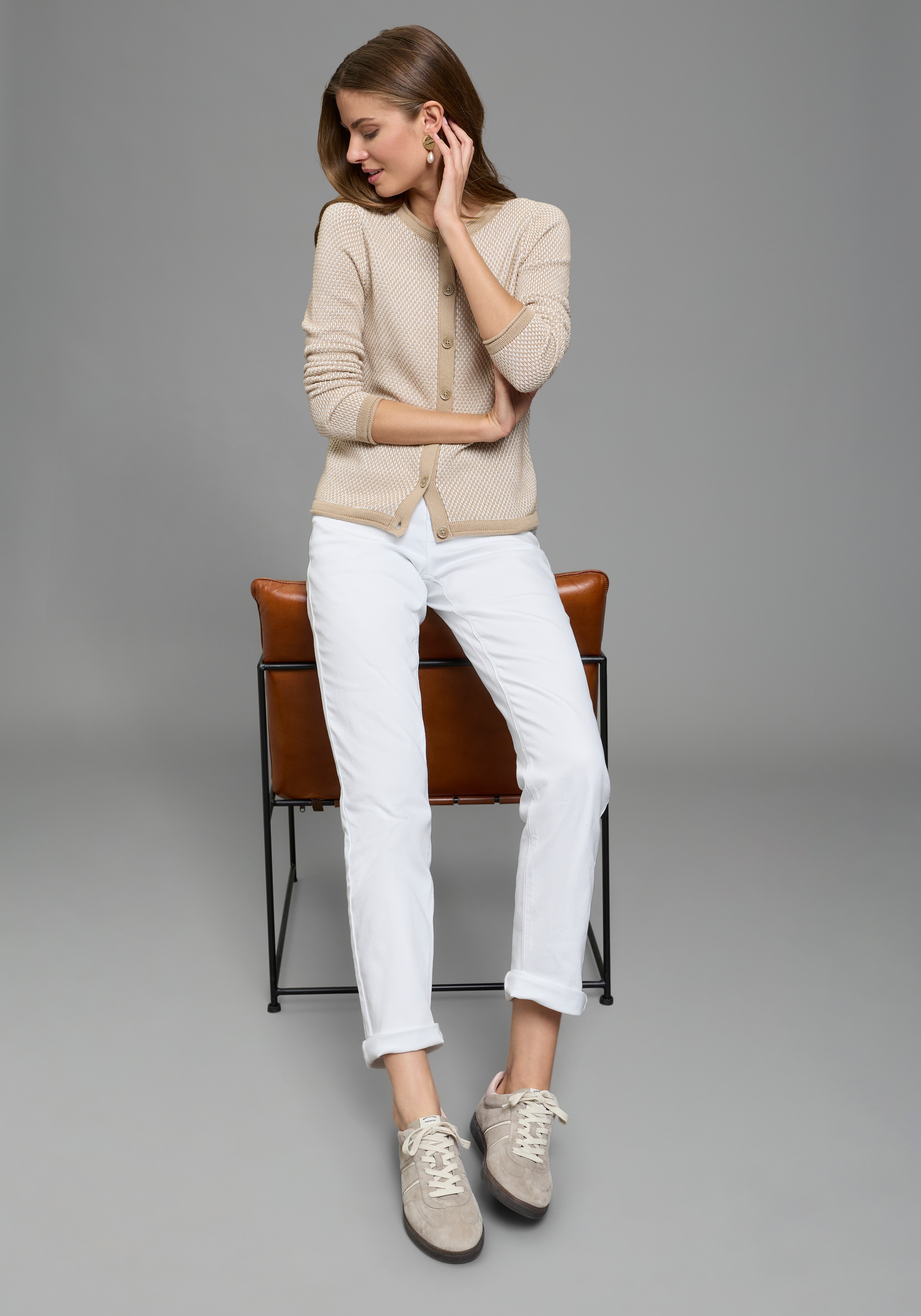 Laura Scott Strickjacke leichter Übergangspullover mit moderner Struktur und Knopfleiste