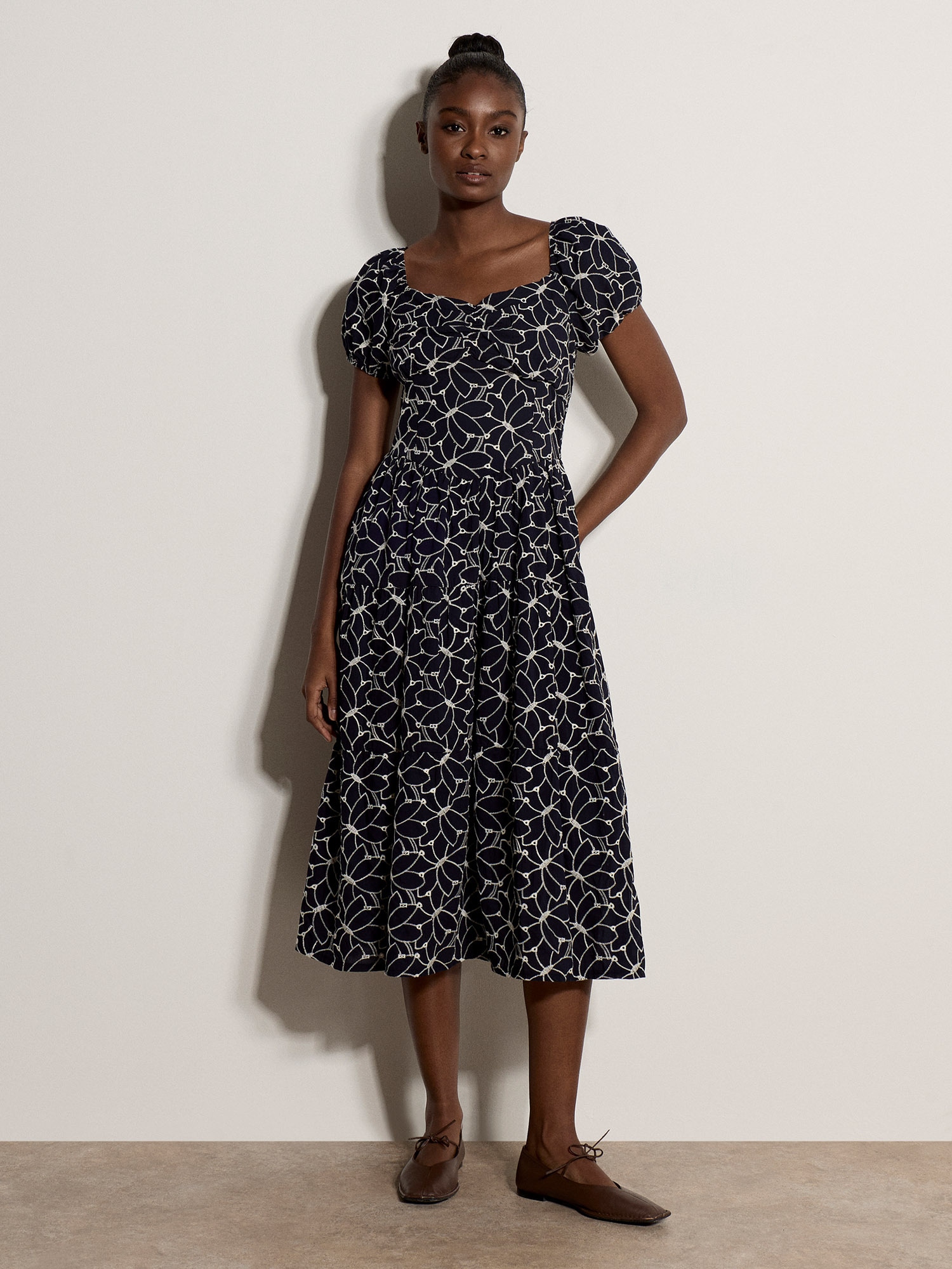 Apricot Midikleid »Midikleid« Stickerei