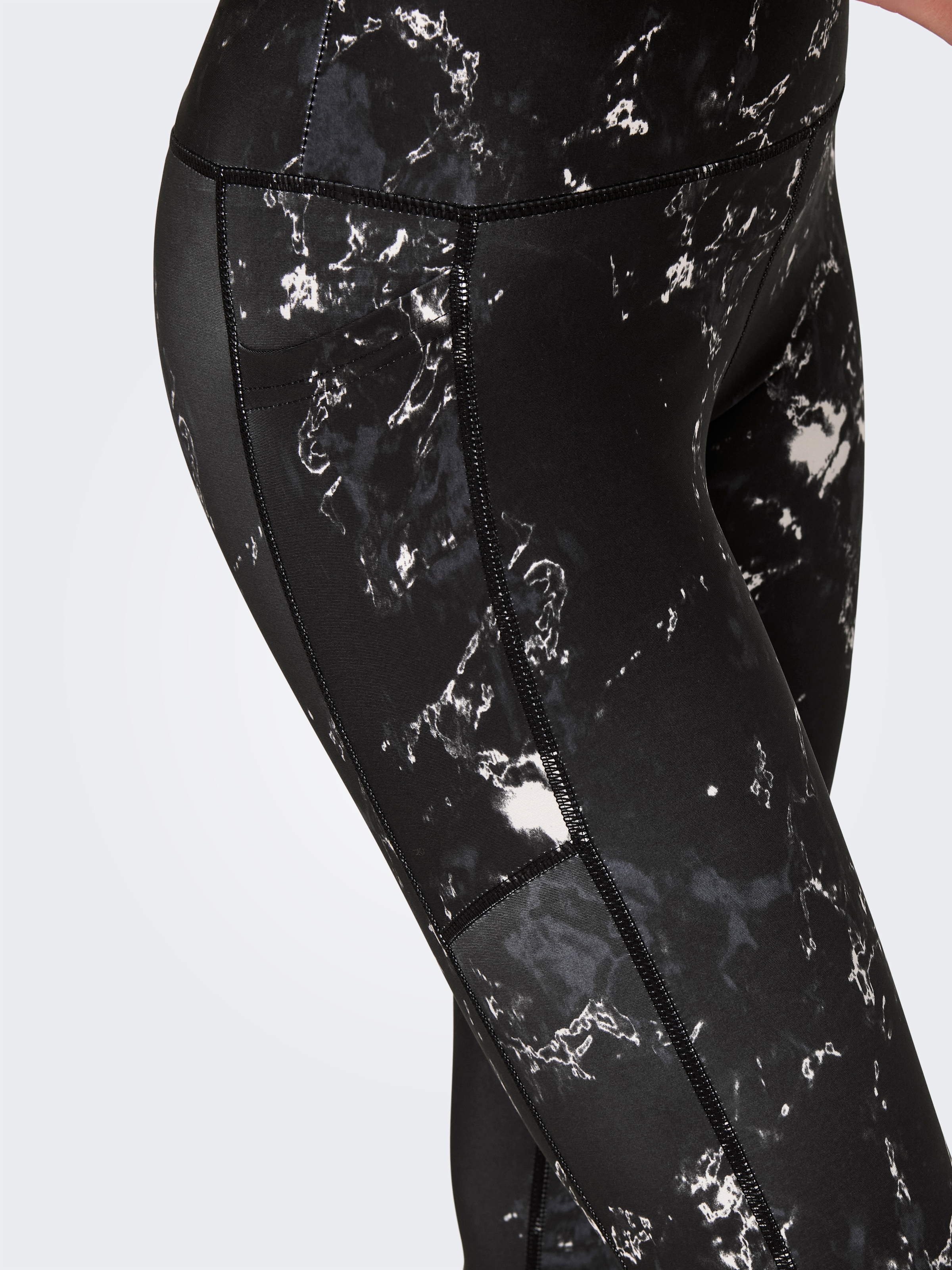 ONLY Play Funktionstights »ONPRYA-2-SPACE LIFE HW PCK TIGHTS NOOS«  mit reflektierenden Details