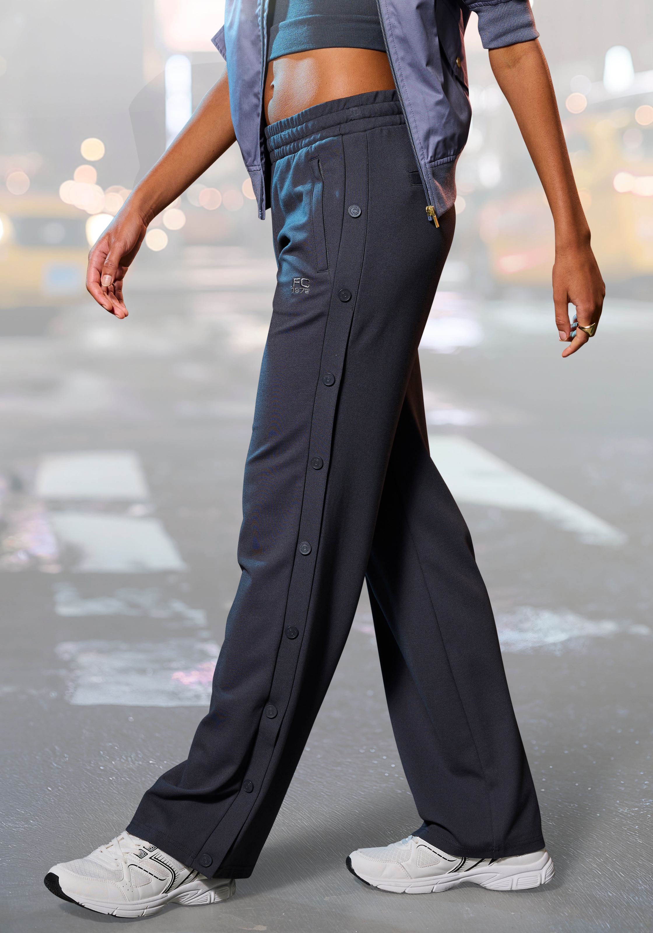 French Connection Loungepants  mit Druckknöpfen seitlich  am Bein