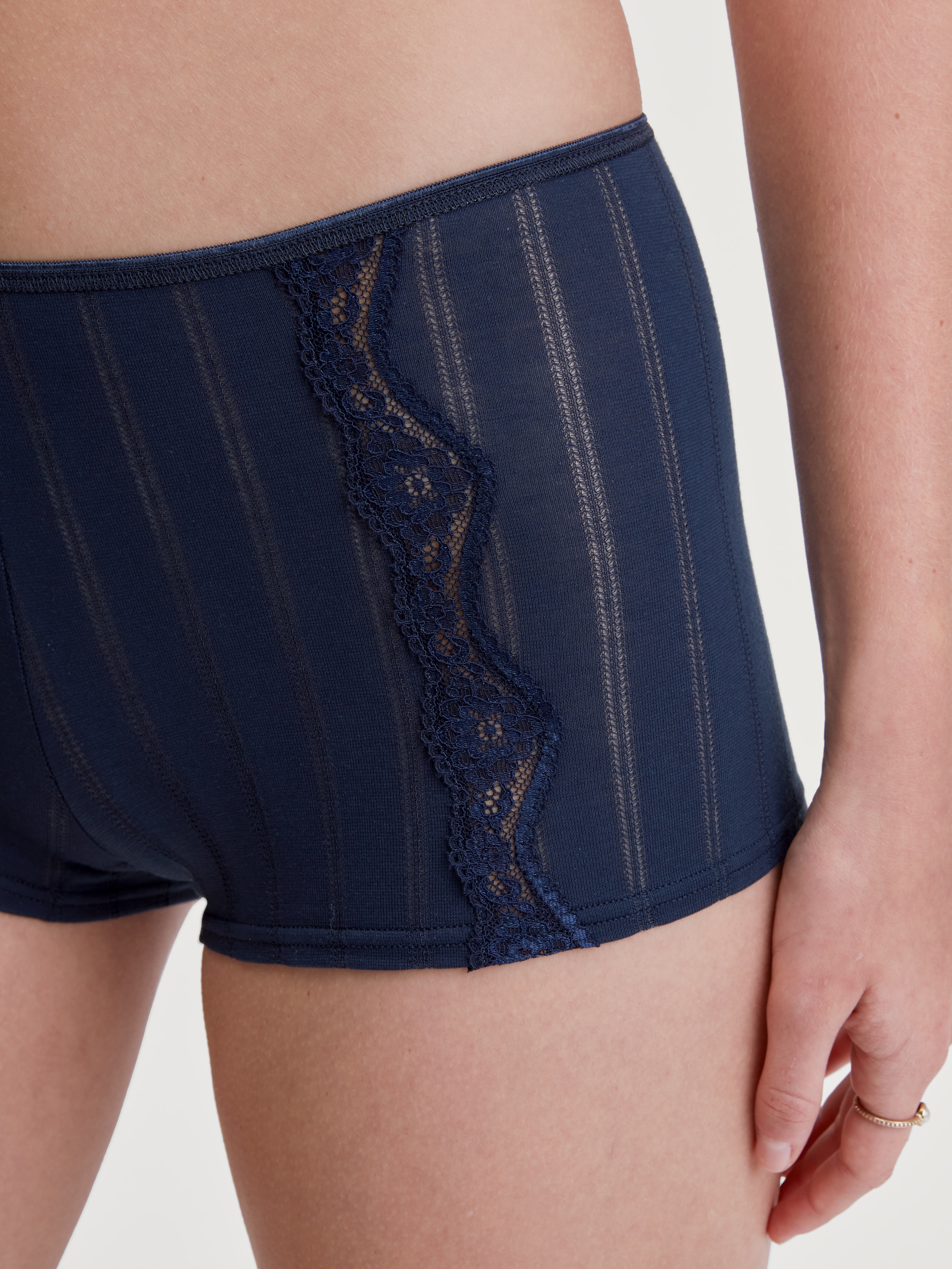 CALIDA Panty »Etude Toujours«, mit Dresdner Spitze an der Vorderseite