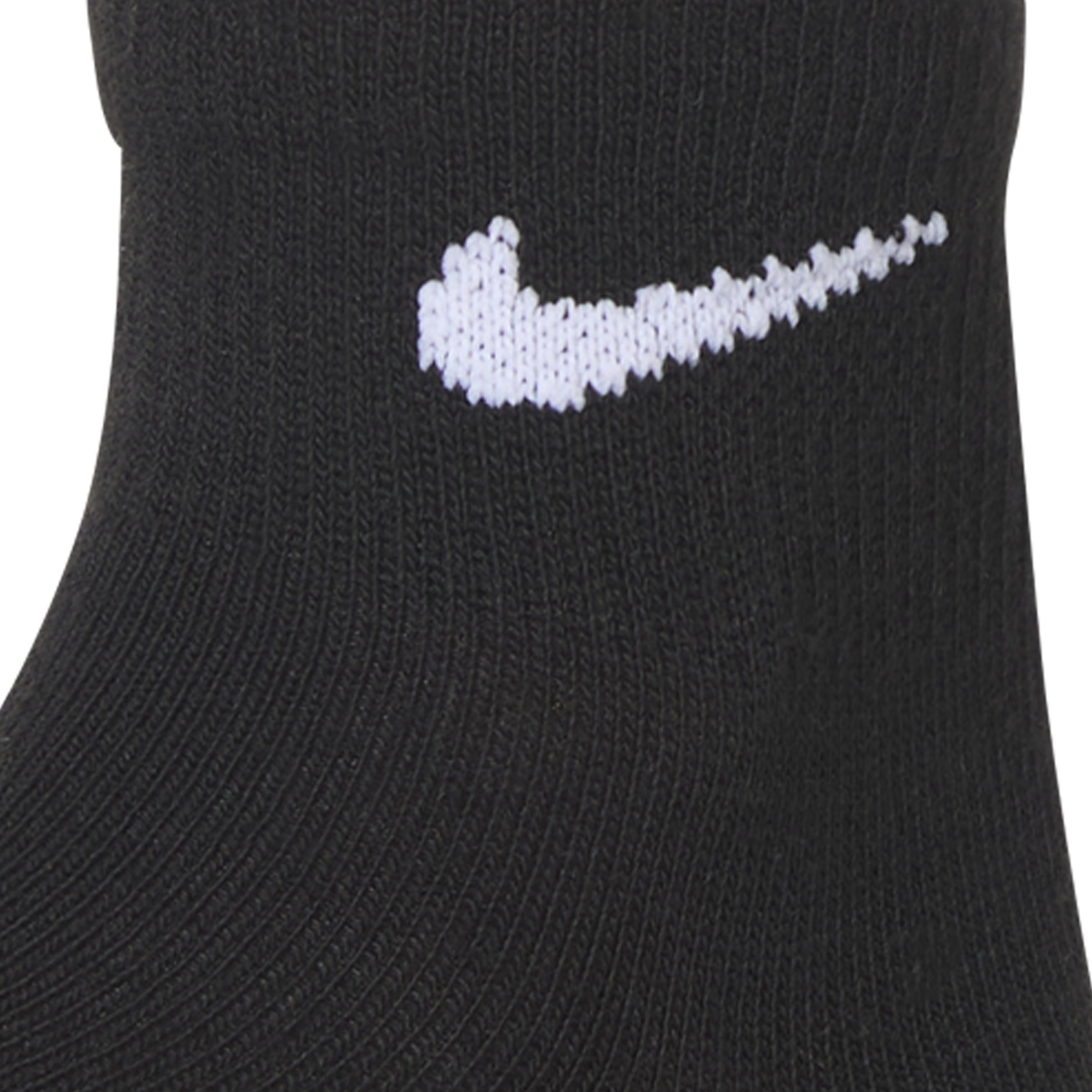 Nike Sportswear Sportsocken »NHN NIKE BASIC PACK QUARTER« Packung, 6 Stk. tlg. für Kinder (4-5 Jahre), für sportive Aktivitäten, mit Labelstickerei