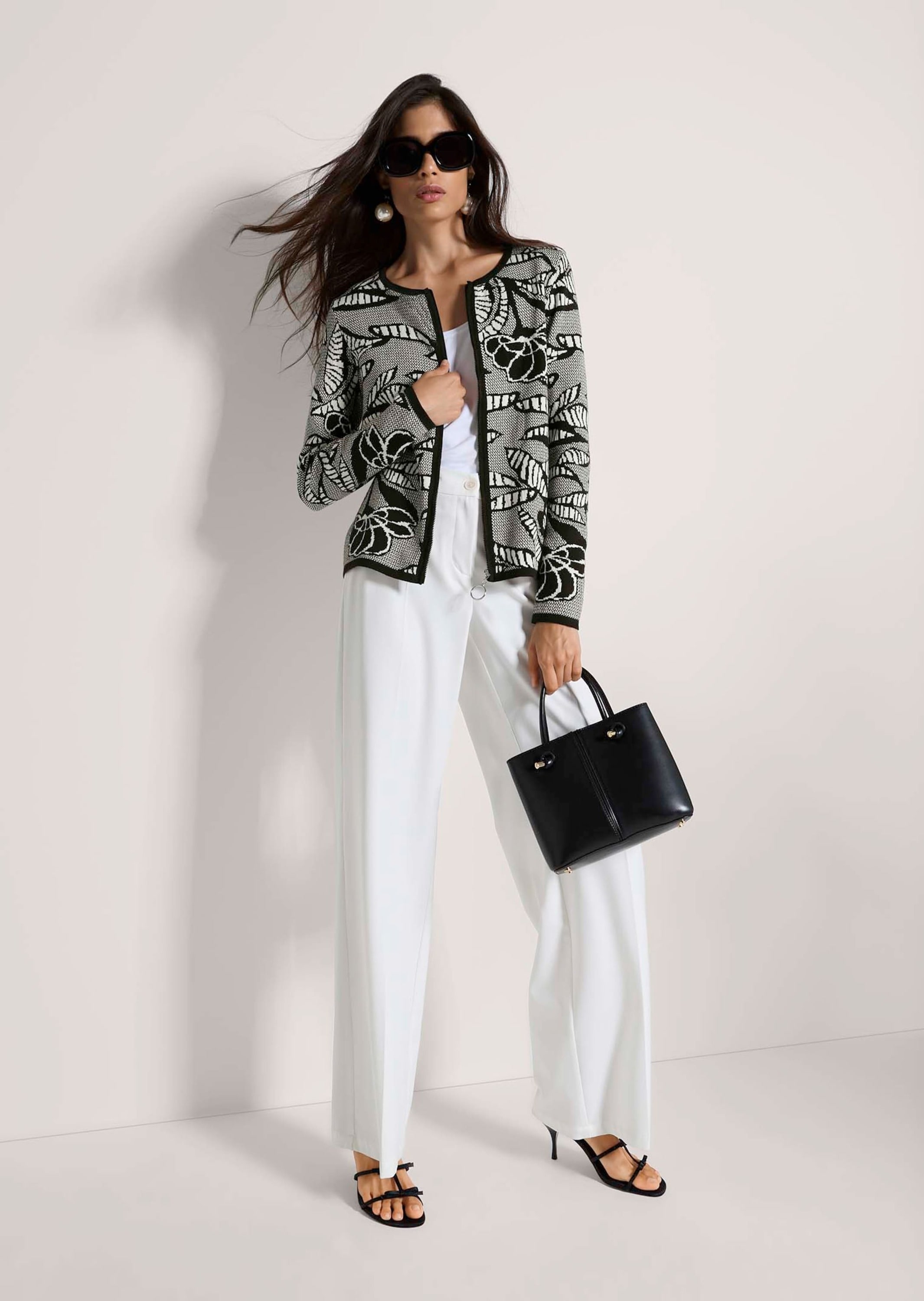 MADELEINE Strickjacke »Strickblazer Elegante Jacke im Jacquard-Feinstrick, Musterung« Jaquard-Print