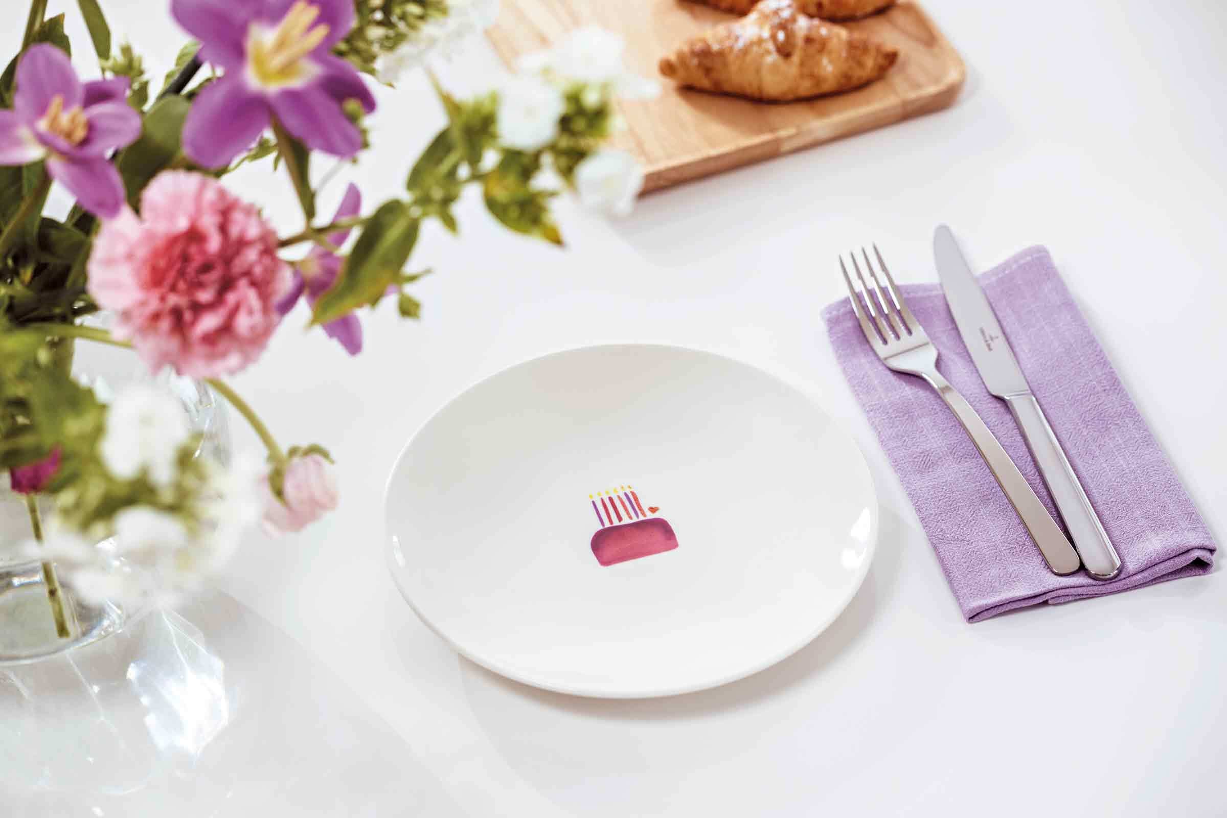 Villeroy & Boch Frühstücksteller »Frühstücksteller Happy Birthday With Love ø 21,2 cm weiß-rot«