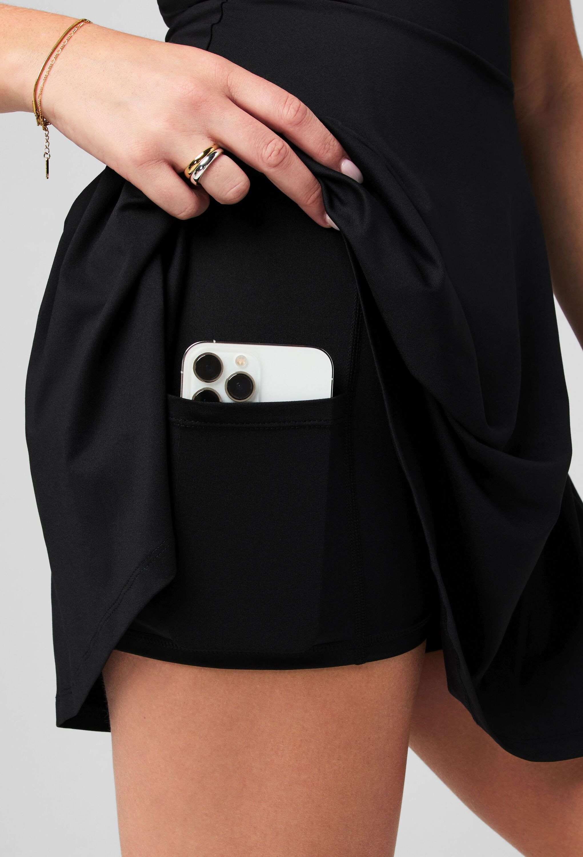 Fabletics Shirtkleid »Fabletics Kleid BOOST PERFORMANCE CLASSIC MINI DRESS« mit Taschen