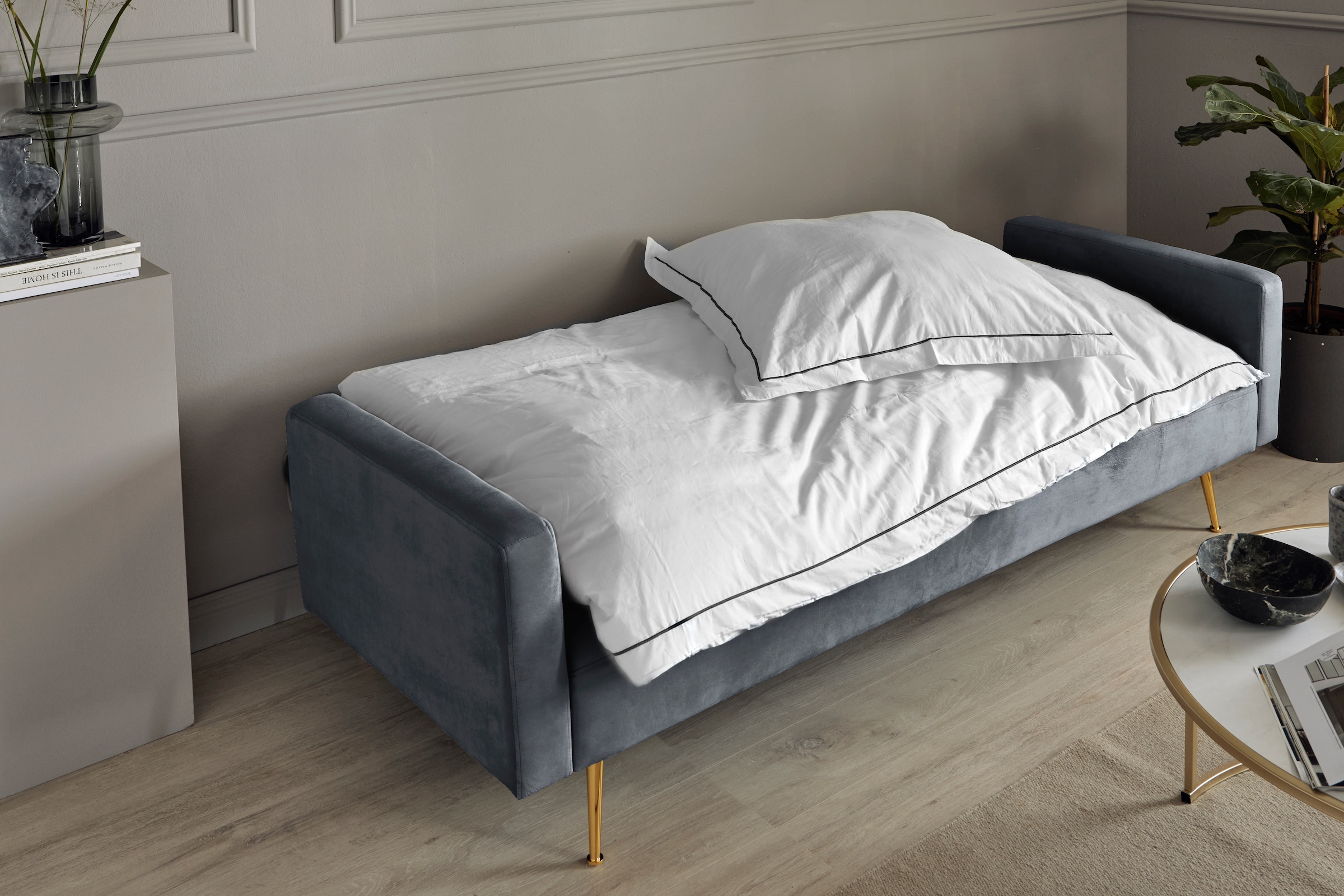 Jahnke Schlafsofa »CHILLAX POSH« mit Schlaffunktion, edler Samtstoff & Füße im Gold-Look, Breite 213 cm