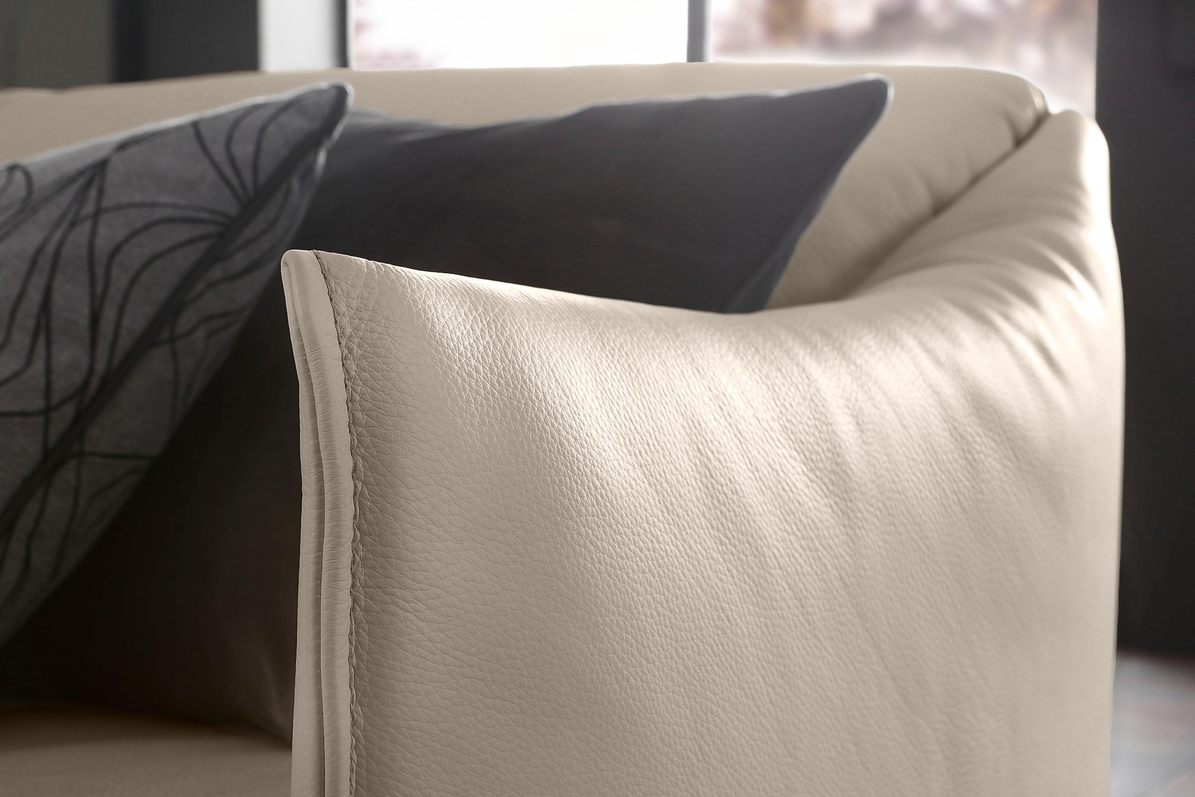W.SCHILLIG 3-Sitzer »sally Design-Sofa, Loungesofa, bequem, schmale Armlehnen, Breite 224cm« mit Metallfüßen in Bronze pulverbeschichtet, Breite 224 cm