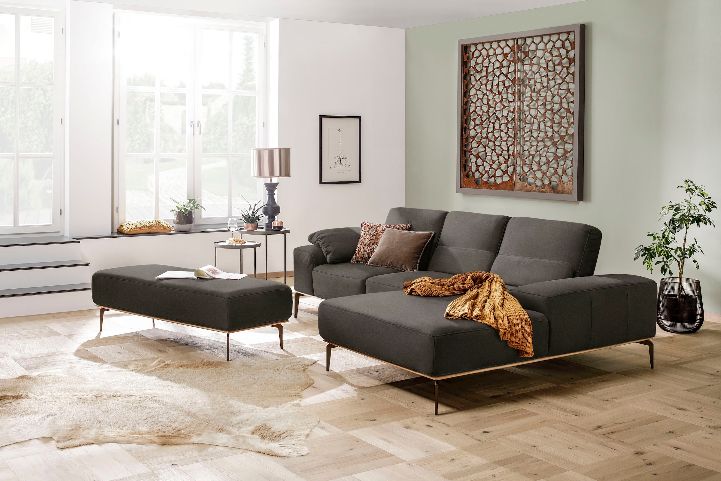 W.SCHILLIG Ecksofa »run, Designsofa mit tollem Sitzkomfort, bequem, L-Form«, mit Holzsockel, Füße in Bronze pulverbeschichtet, Breite 279 cm