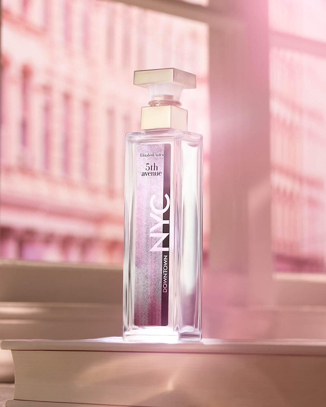 Elizabeth Arden Eau de Parfum »5TH AVENUE NYC DOWNTOWN EDP« 1 mit holzigem Bernsteincharakter