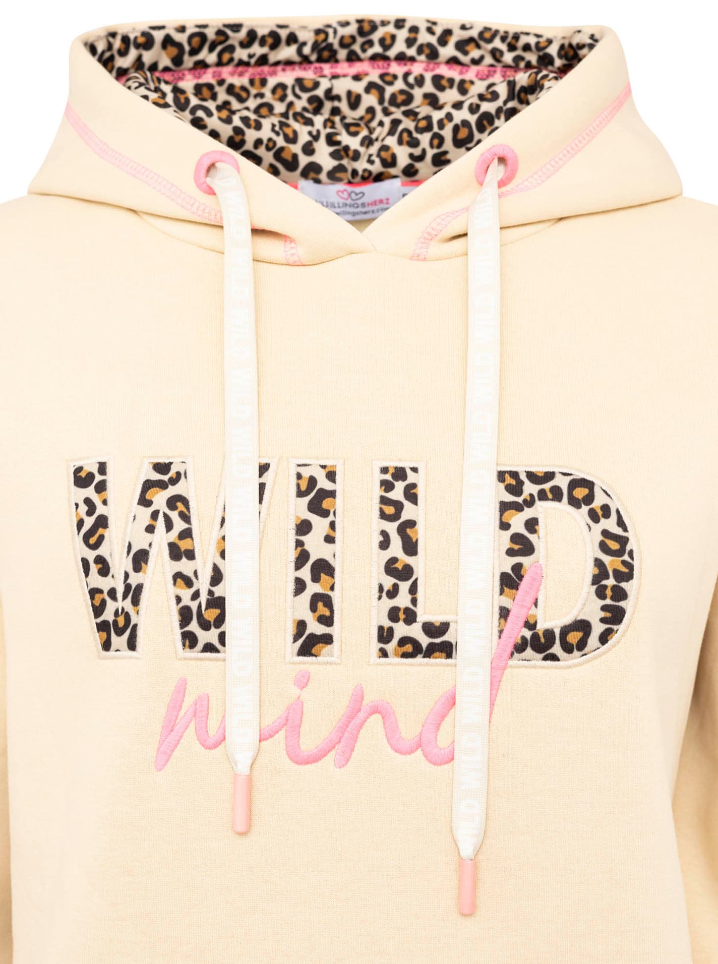 Zwillingsherz Hoodie »"Wild Mind"«, mit Leo Stickerei und Leo Kapuze sowie pinken Details