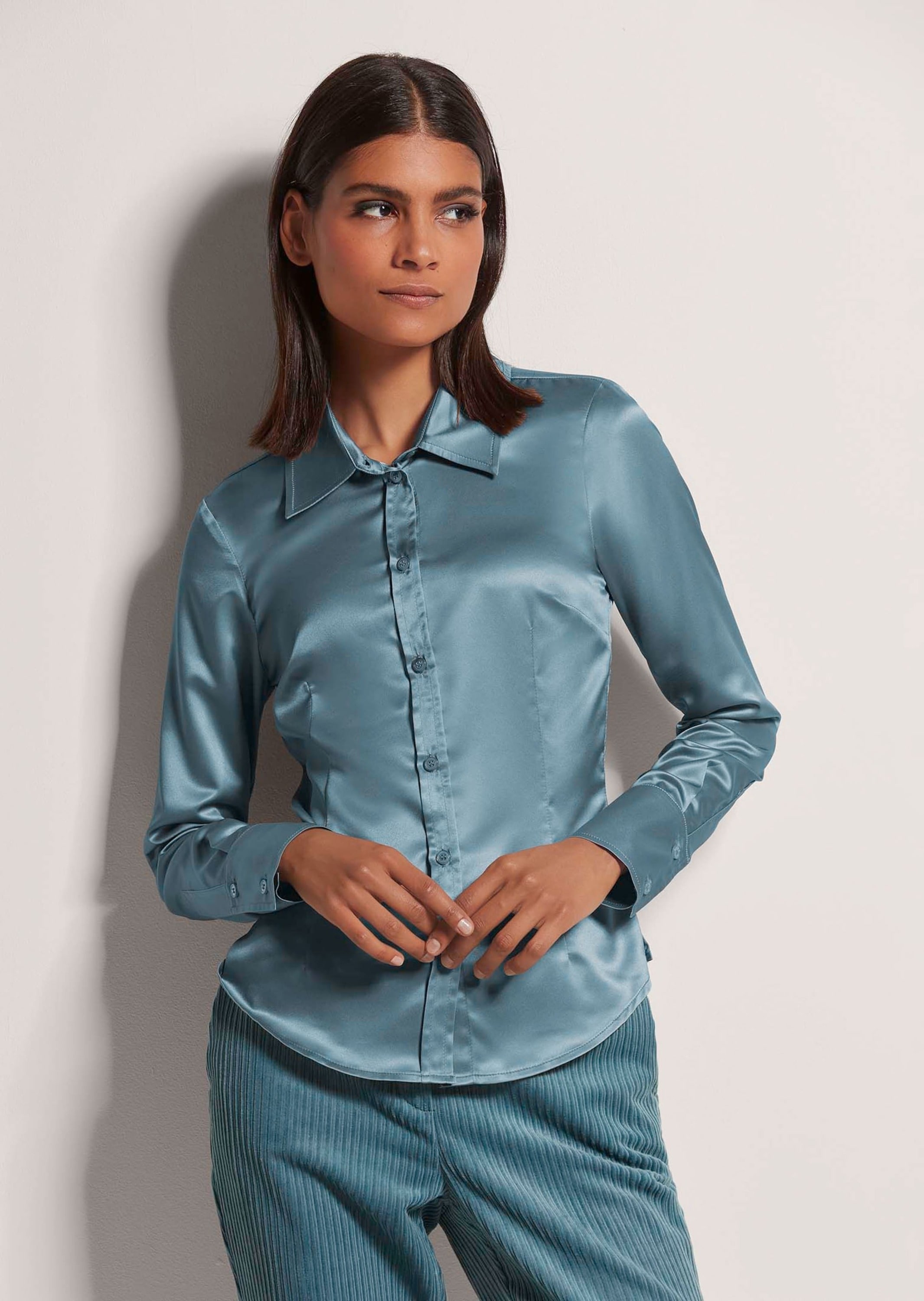 MADELEINE Hemdbluse »Bluse Hemdbluse mit glänzendem Finish«