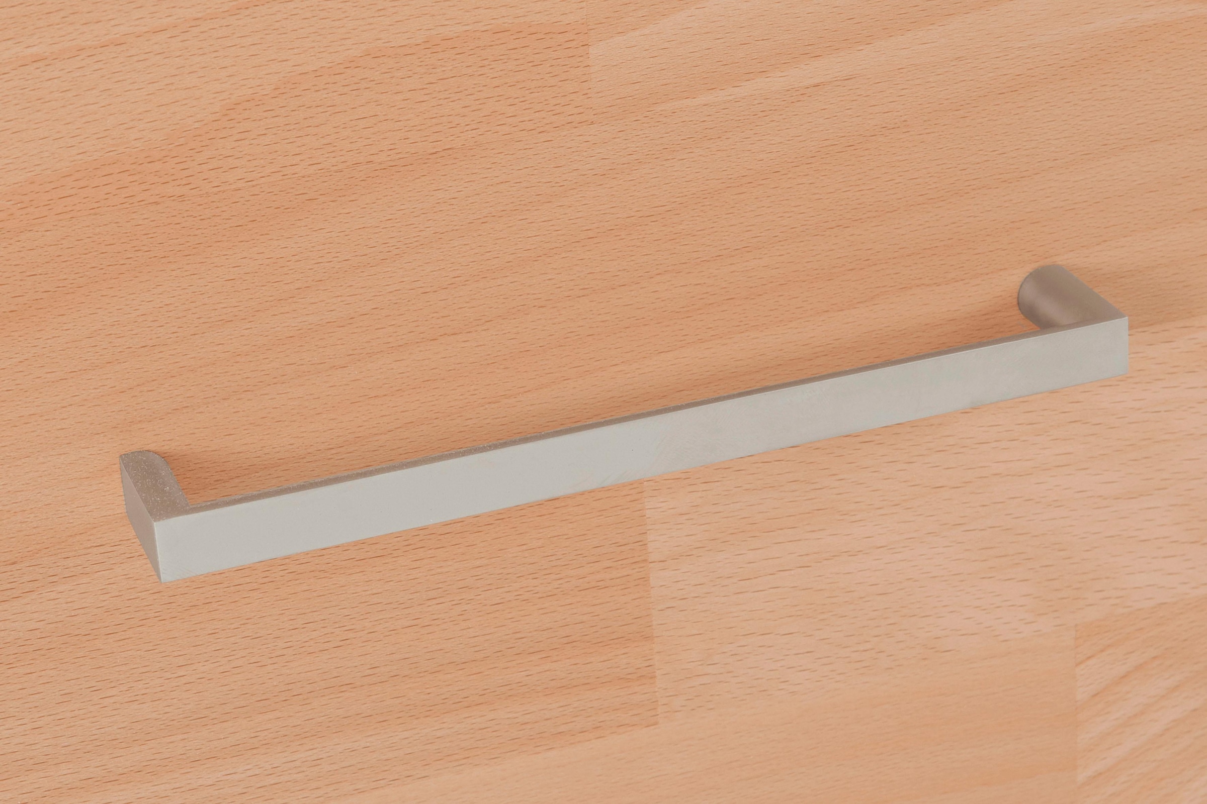 Home affaire Highboard »Ribe,120cm breit,112cm hoch,Oberplatte massiv,12 Fächer«, Holz massiv, Holzwerkstoff, Metall Griffe,2Türen mit Glaseinsatz