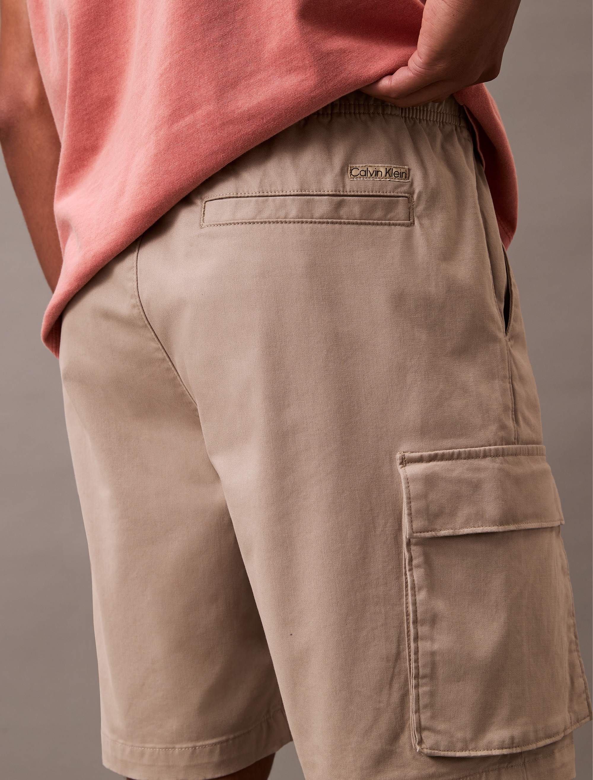 Calvin Klein Jeans Cargoshorts »9" COTTON PULL ON CARGO SHORT«, Mit Gürtelschlaufen