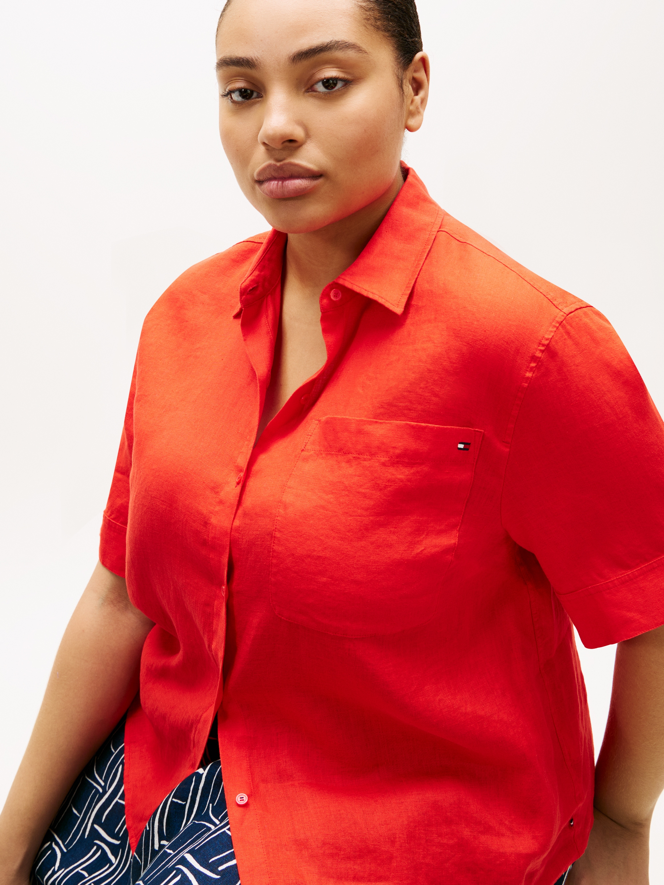 Tommy Hilfiger Curve Kurzarmshirt »CRV ESS LINEN SHIRT WITH SS« in großen Größen